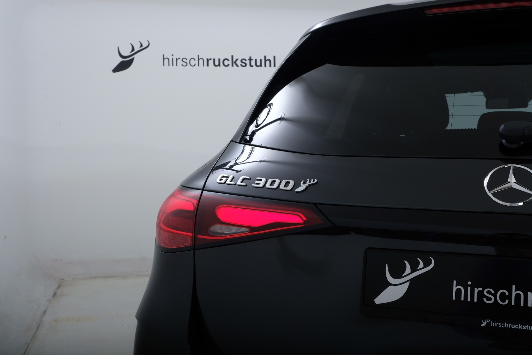 MERCEDES-BENZ GLC 300 AMG Line 4matic X254-showroom-element-3
