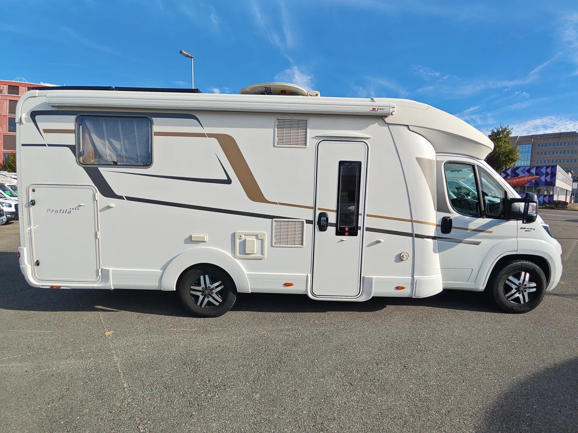 EURA MOBIL Profila T 725 QB***Der Eura Mobil vereint echten Hotelkomfort mit absoluter Winterfestigkeit***-image-7