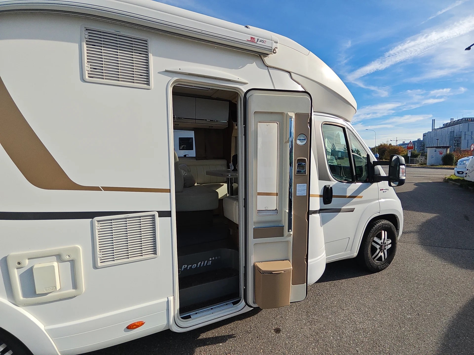 EURA MOBIL Profila T 725 QB***Der Eura Mobil vereint echten Hotelkomfort mit absoluter Winterfestigkeit***-image-9