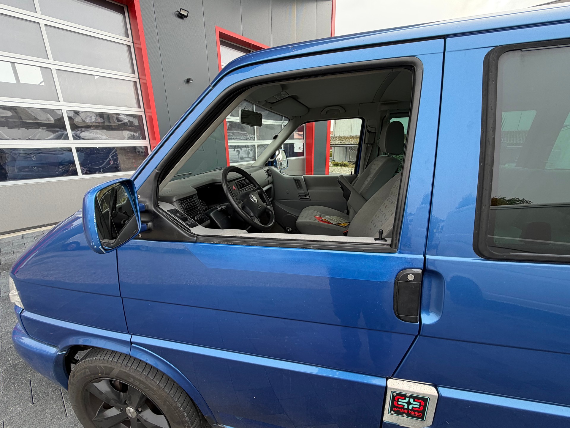 VW T4 Caravelle 2.5TDI ABS-image-9