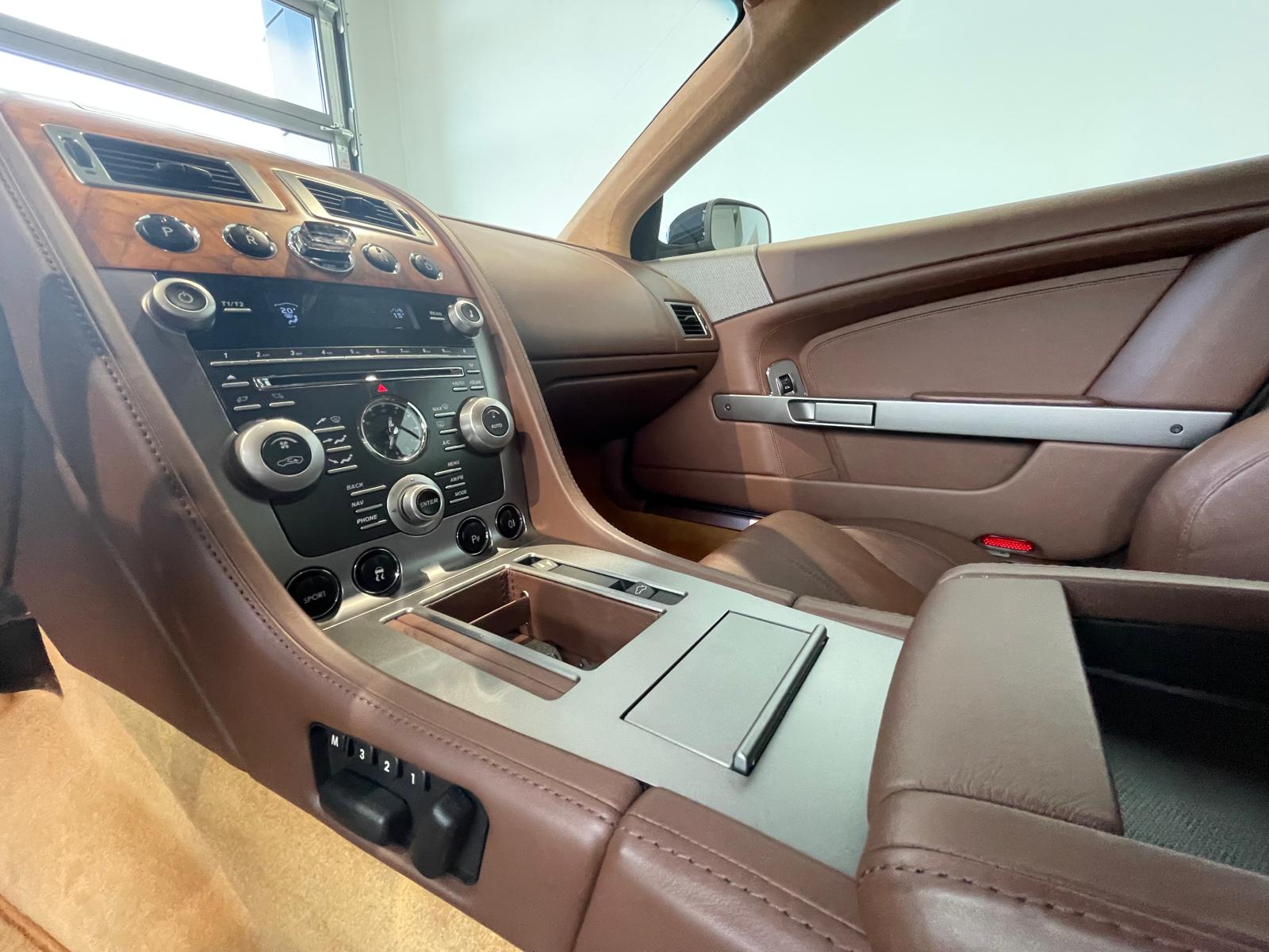 ASTON MARTIN DB9 Touchtronic 2-image-9
