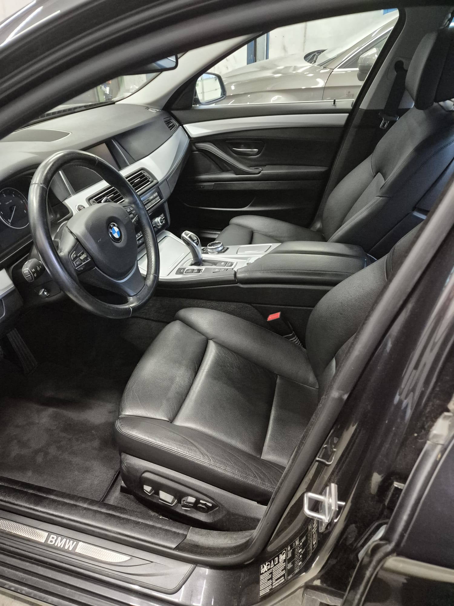 BMW 525d xDrive Steptronic-image-7