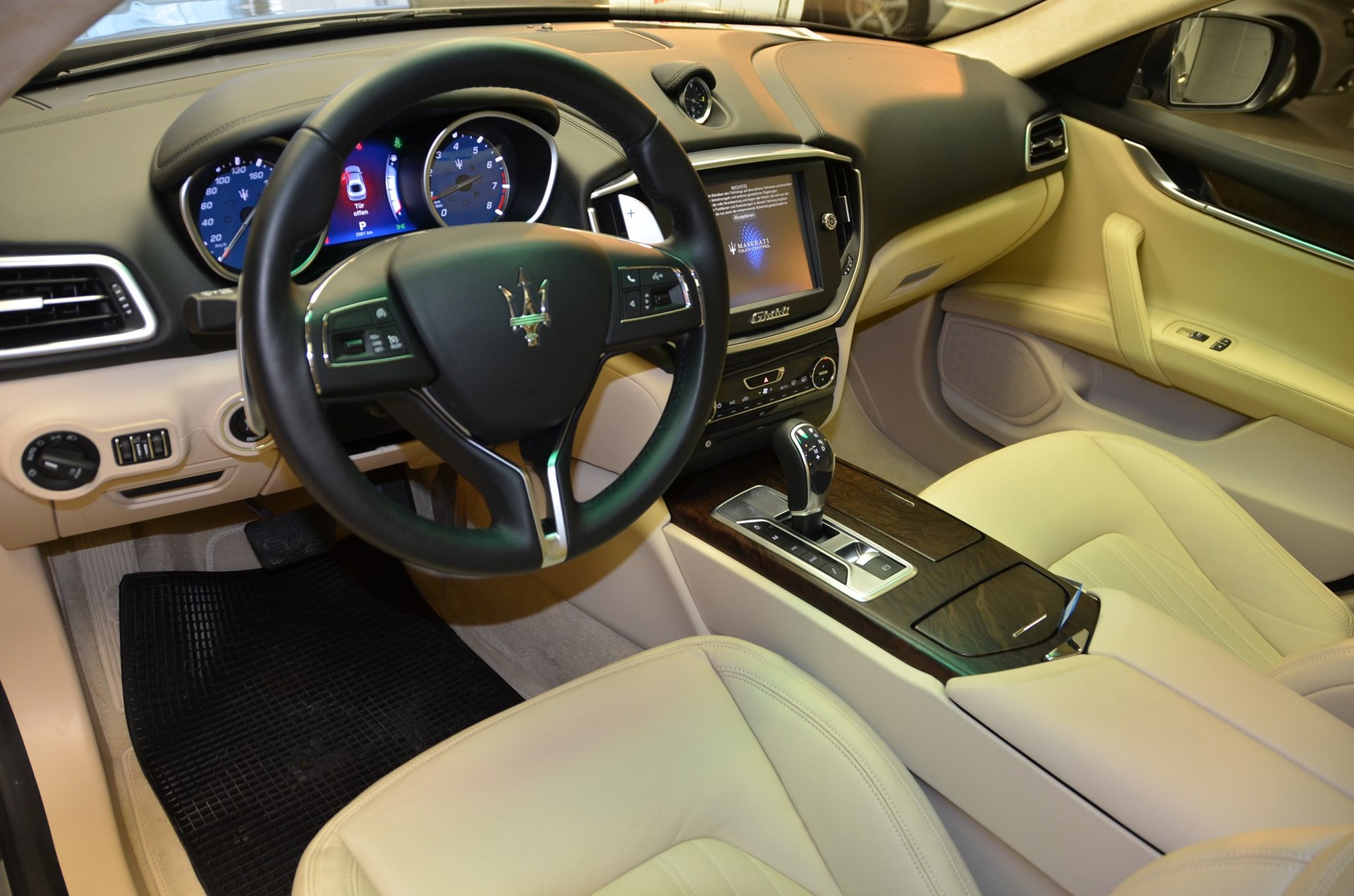 MASERATI Ghibli S 3.0 V6 Automatica-image-6