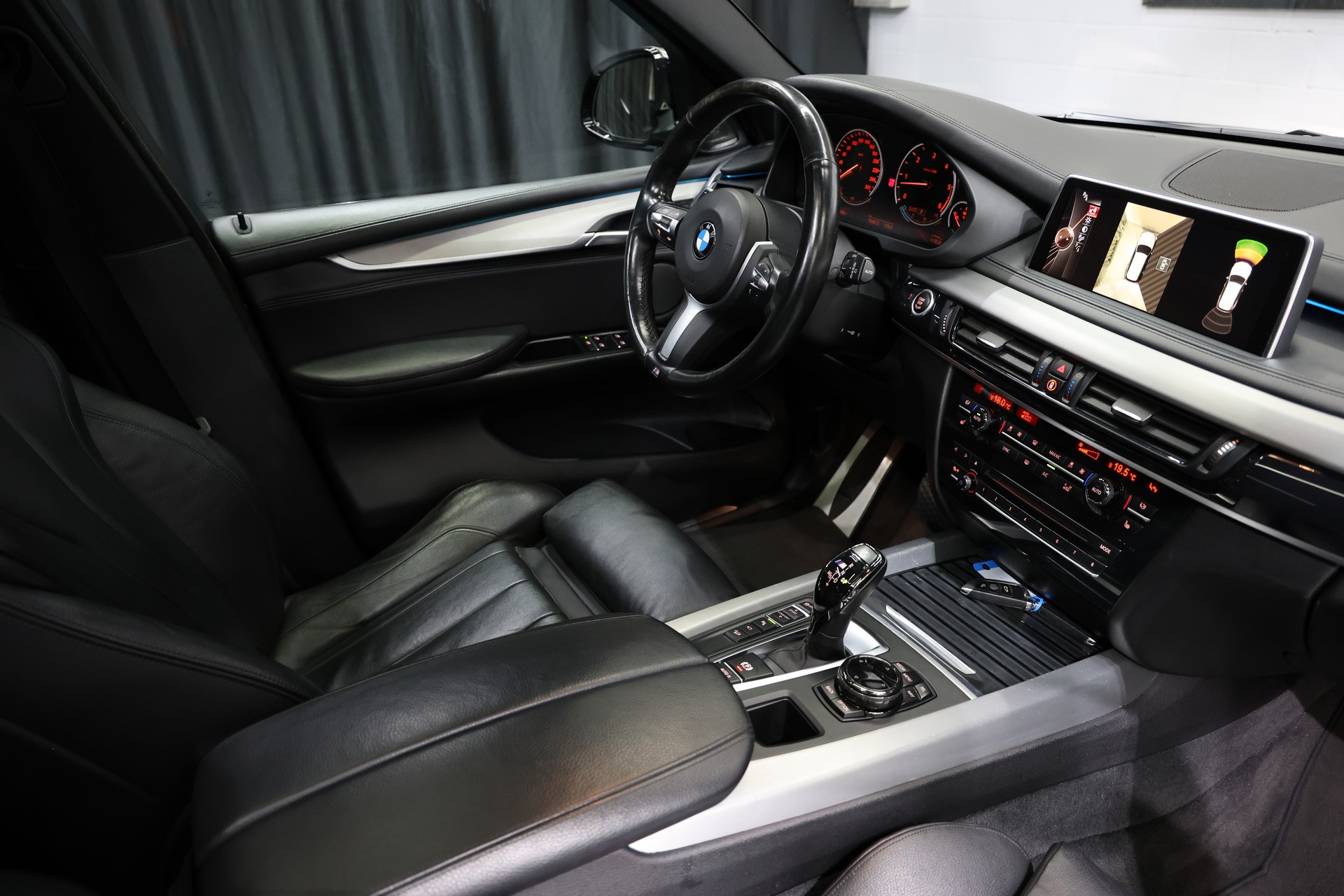 BMW X5 xDrive Pure Sport M50d 381PS F15-image-9