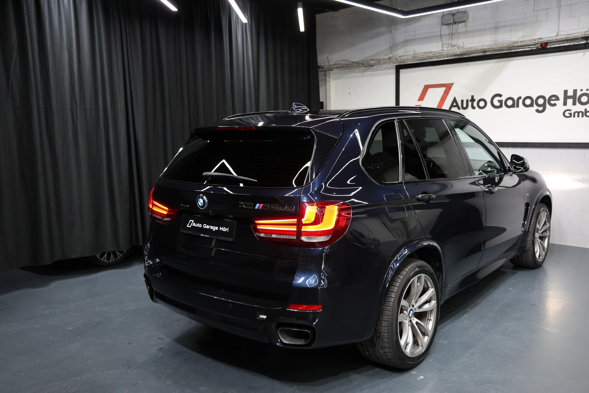 BMW X5 xDrive Pure Sport M50d 381PS F15-showroom-element-3