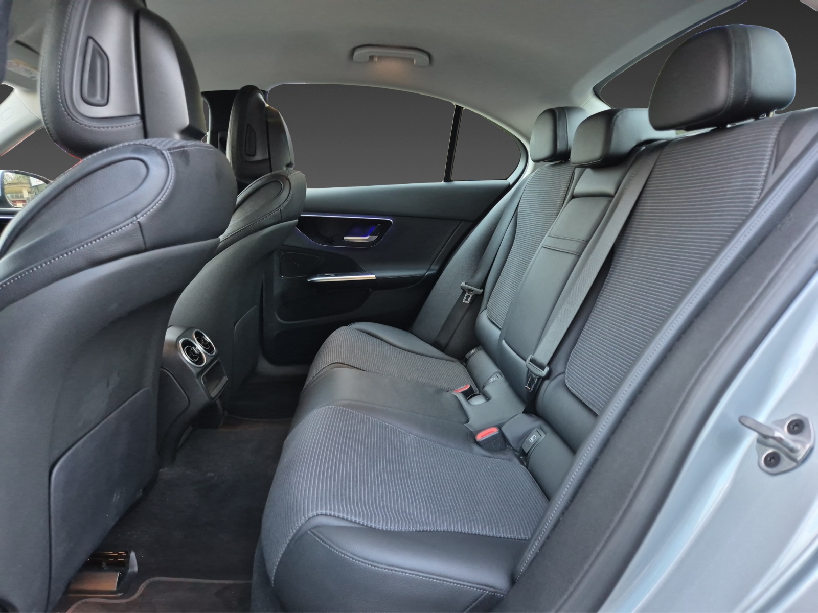 MERCEDES-BENZ C 200 Avantgarde-image-16