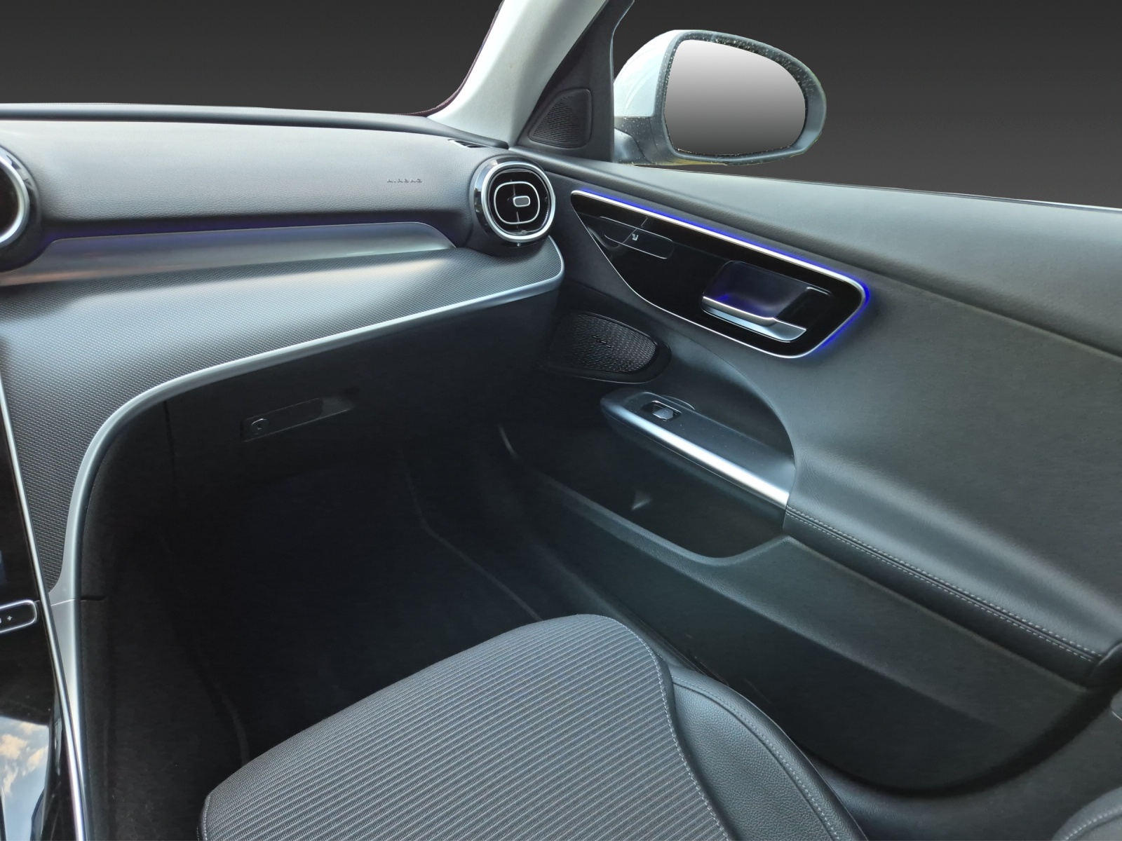 MERCEDES-BENZ C 200 Avantgarde-image-19