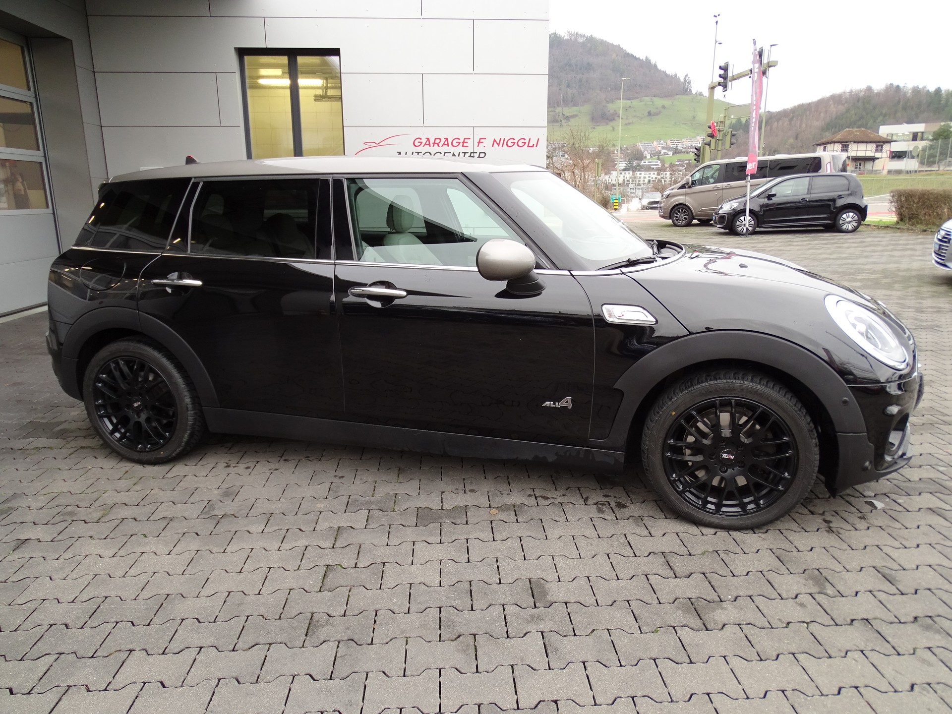 MINI Mini Clubman Cooper S ALL4 Steptronic-image-3