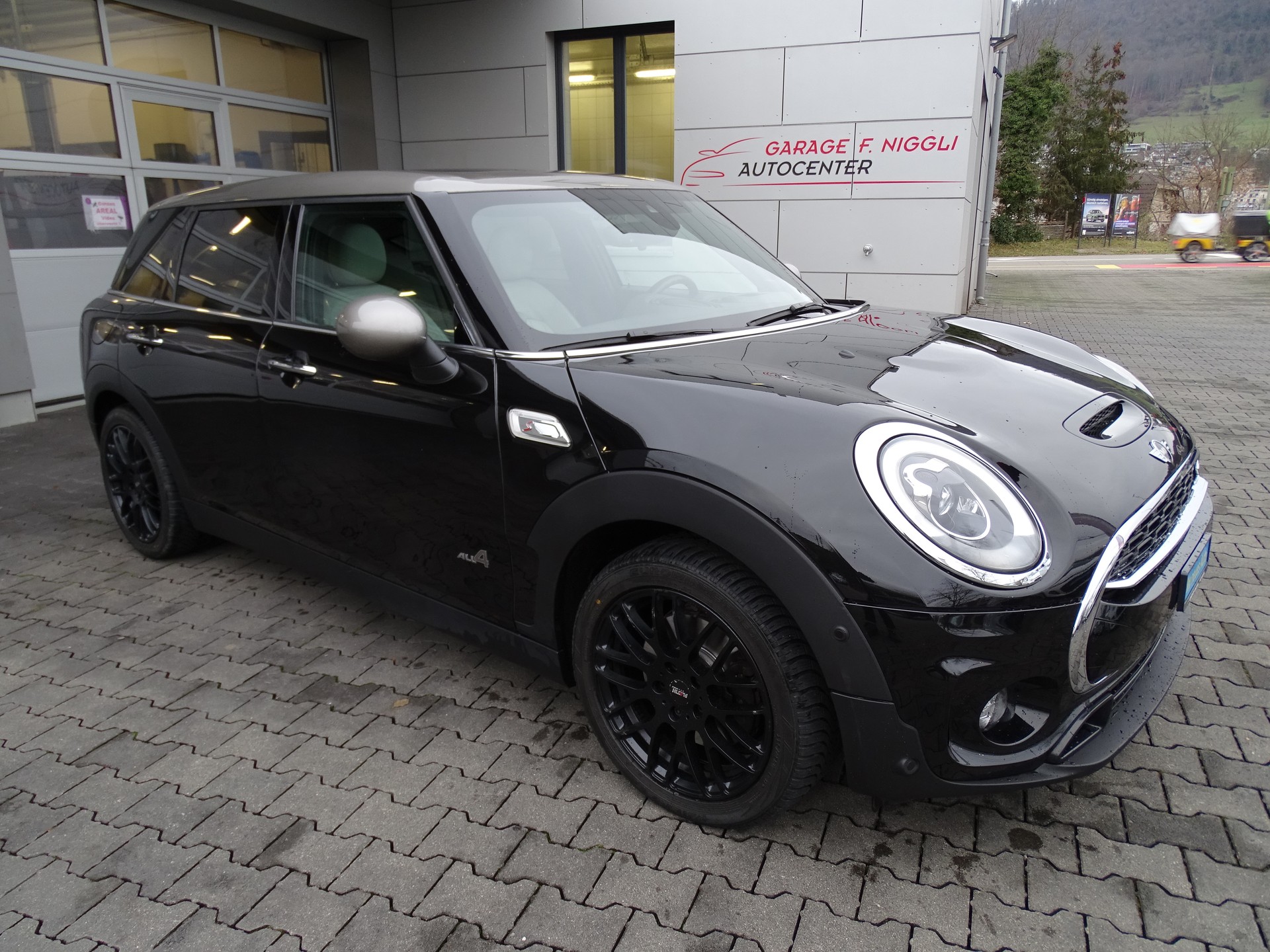 MINI Mini Clubman Cooper S ALL4 Steptronic-image-1