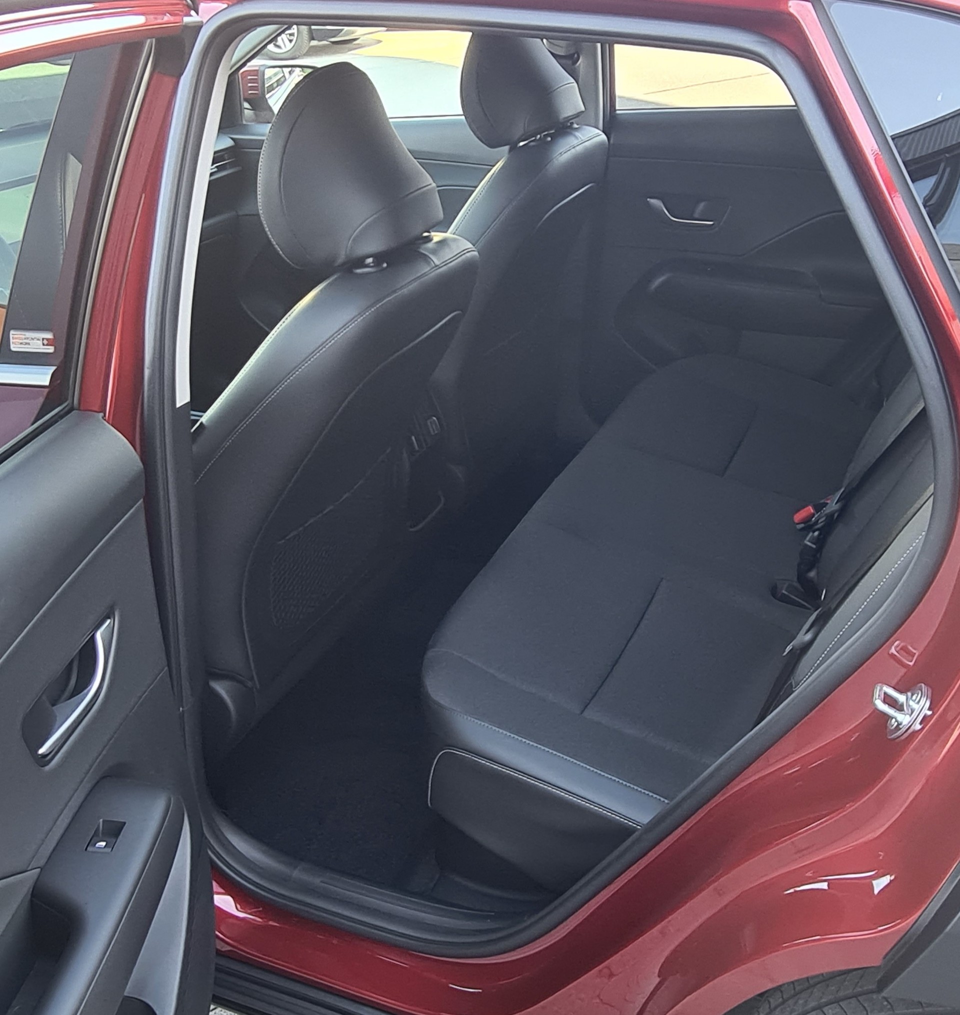 HYUNDAI Kona 1.6 GDi HEV Amplia DCT-image-11