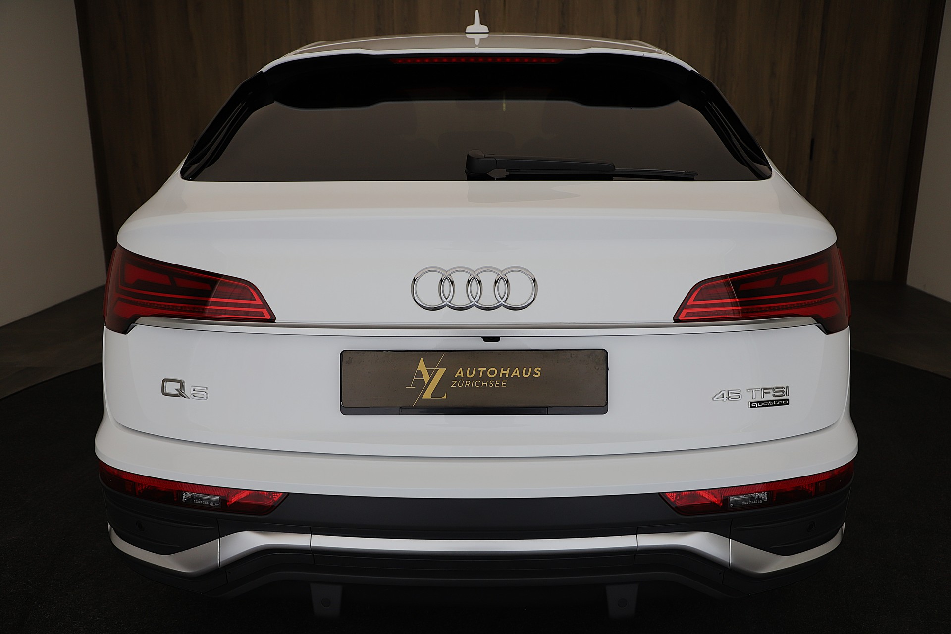 AUDI Q5 Sportback 45 TFSI S line quattro S-tronic-image-3