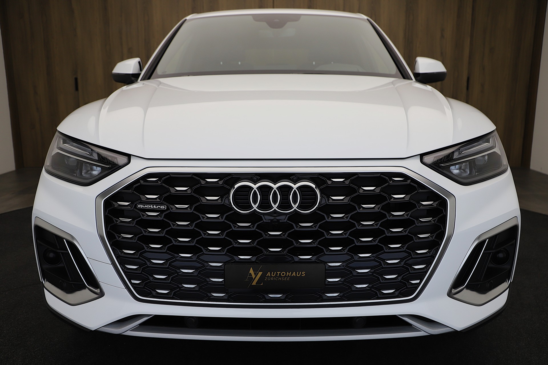 AUDI Q5 Sportback 45 TFSI S line quattro S-tronic-image-1