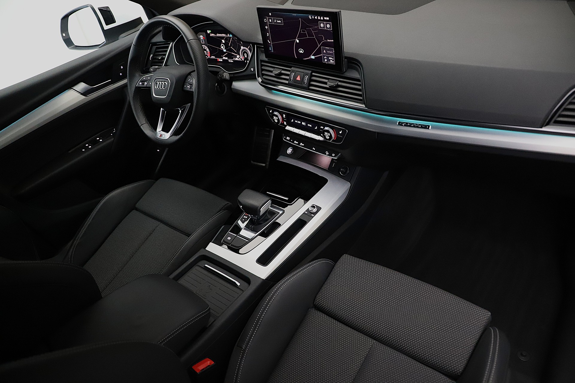AUDI Q5 Sportback 45 TFSI S line quattro S-tronic-image-6