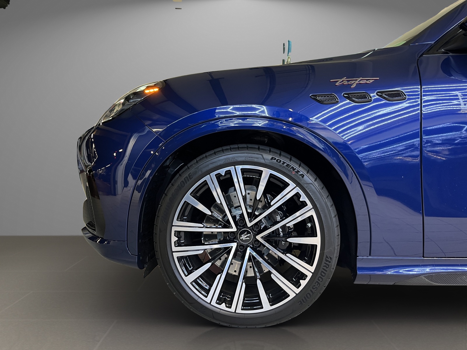 MASERATI Grecale 3.0 Trofeo Automatica - Blu Modena-image-10
