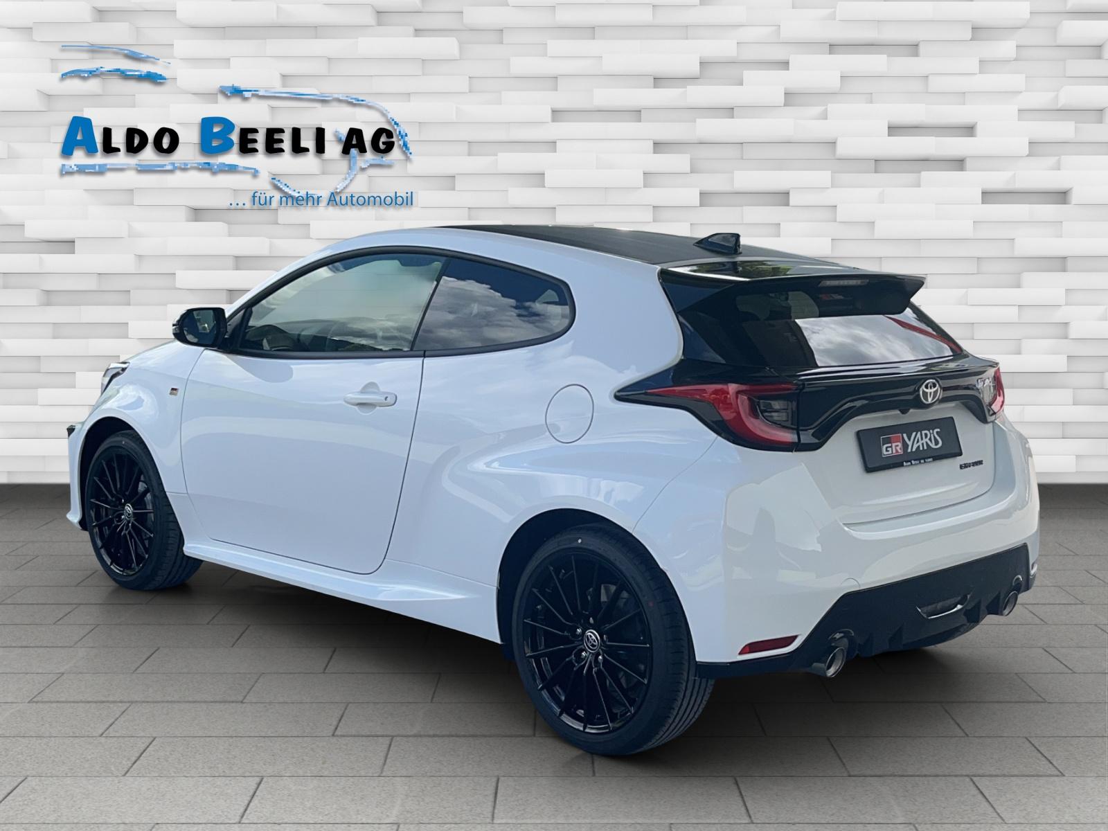 TOYOTA GR Yaris 1.6 Turbo Sport 4x4-image-3
