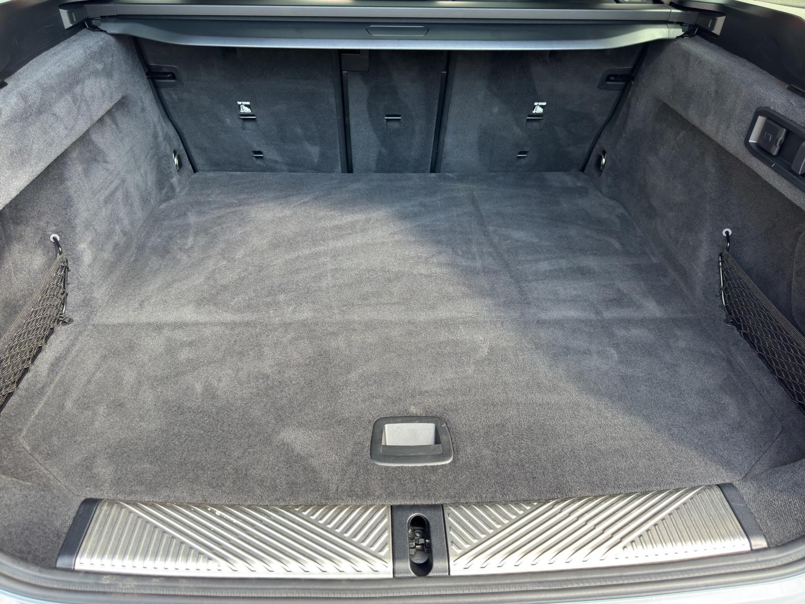 BMW 520d xDrive Touring M Sport-image-18
