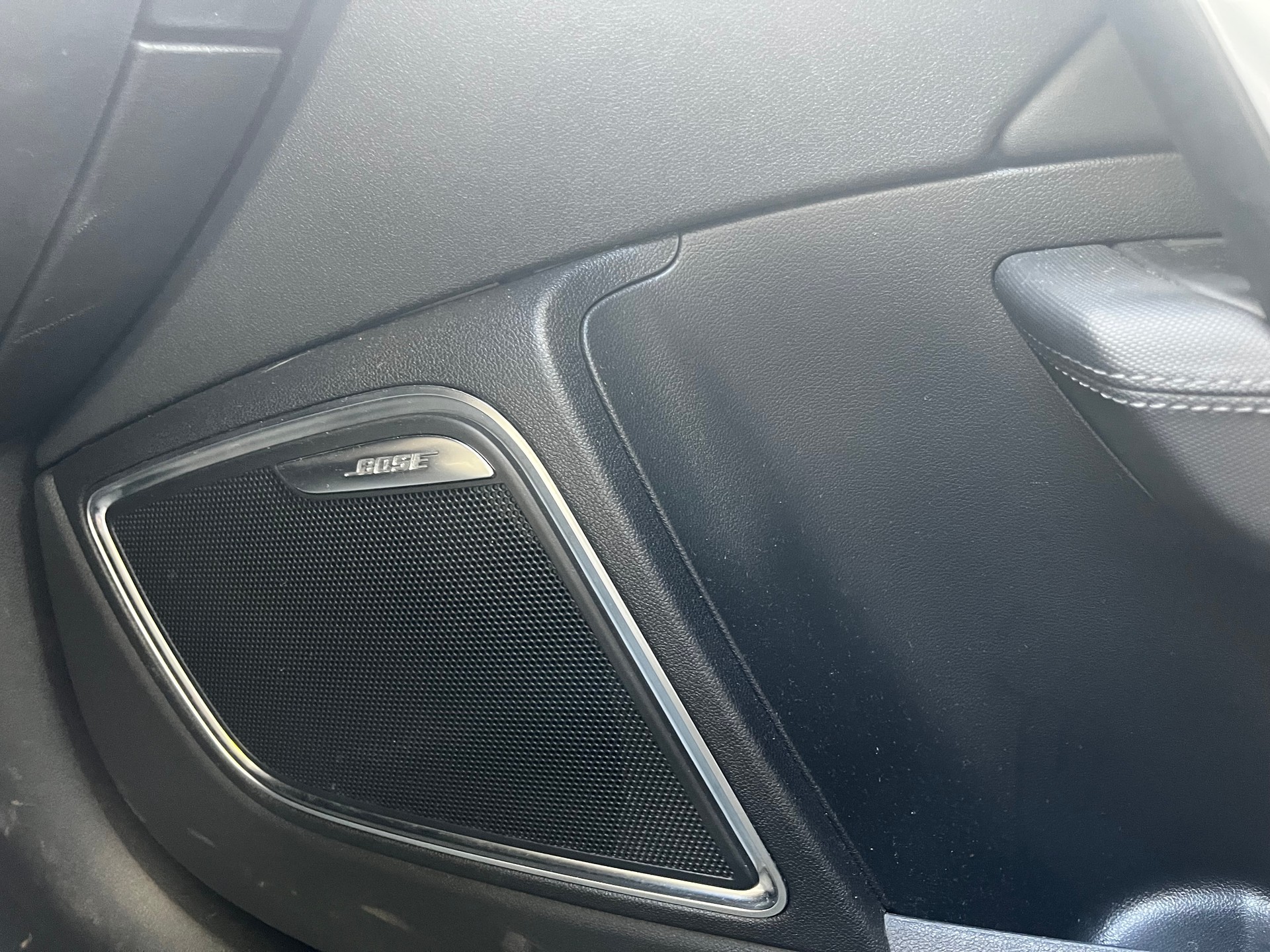 AUDI S1 Sportback 2.0 TFSI Sport quattro-image-5