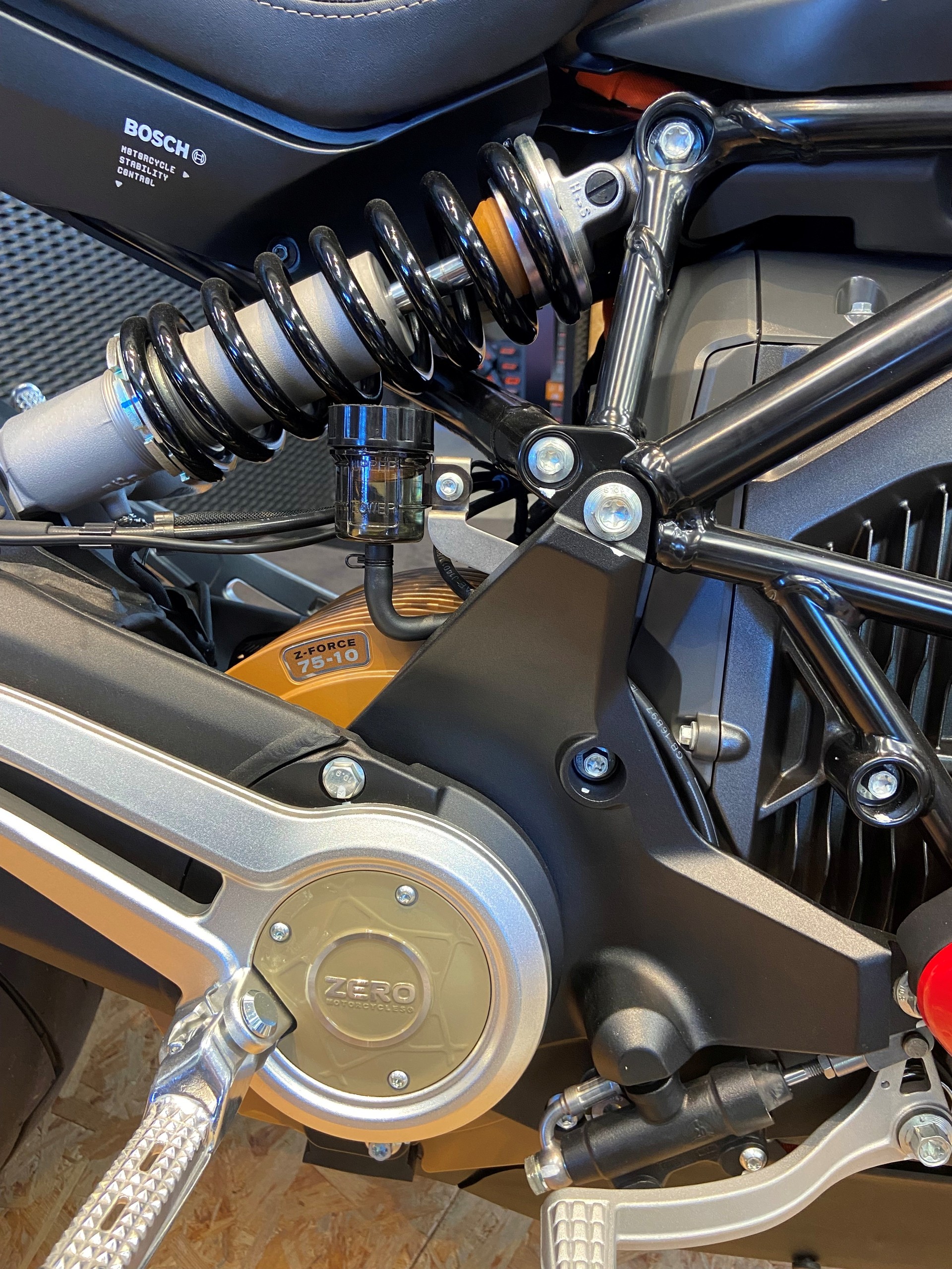 ZERO SR/S 17.3 kW/h MY25-showroom-element-2