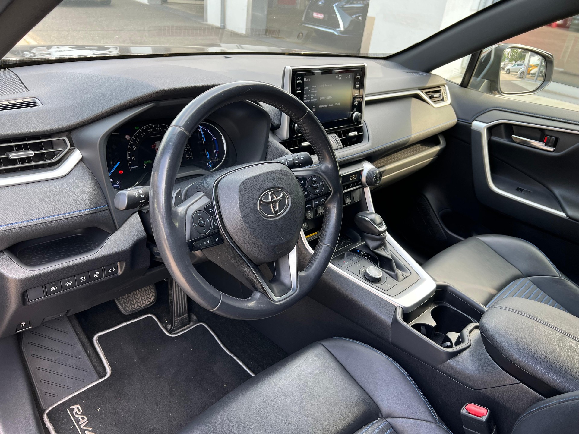 TOYOTA RAV4 2.5 HSD Style-image-7