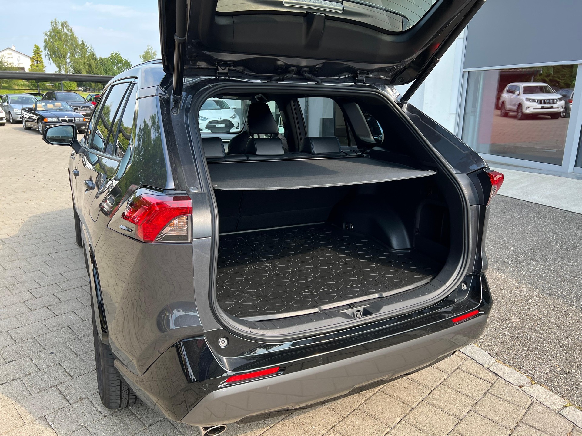 TOYOTA RAV4 2.5 HSD Style-image-6