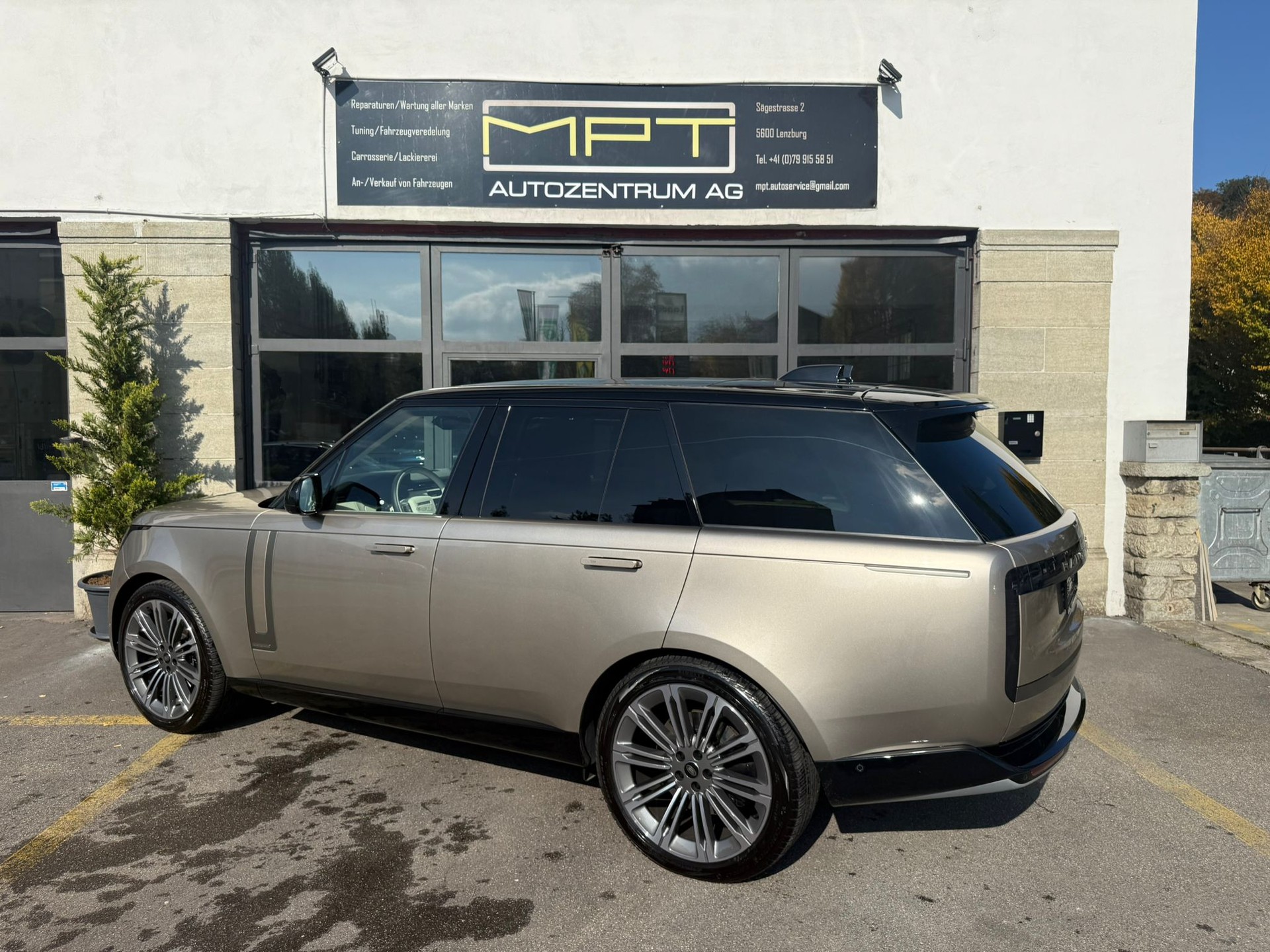 LAND ROVER Range Rover P530 4.4 V8 Autobiography Automatic-image-2