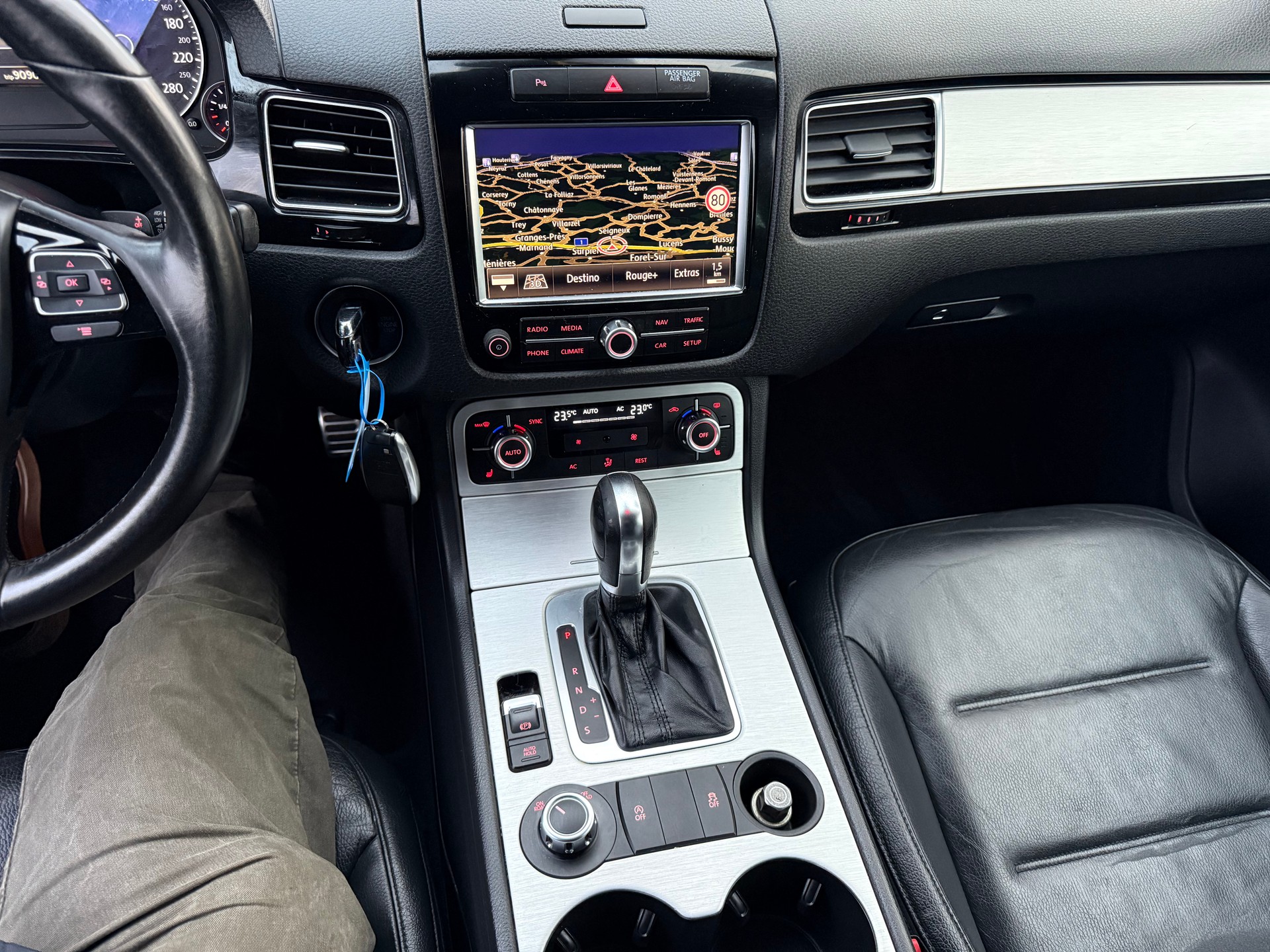 VW Touareg 3.0 TDI BlueMotion Technology Tiptronic-image-13
