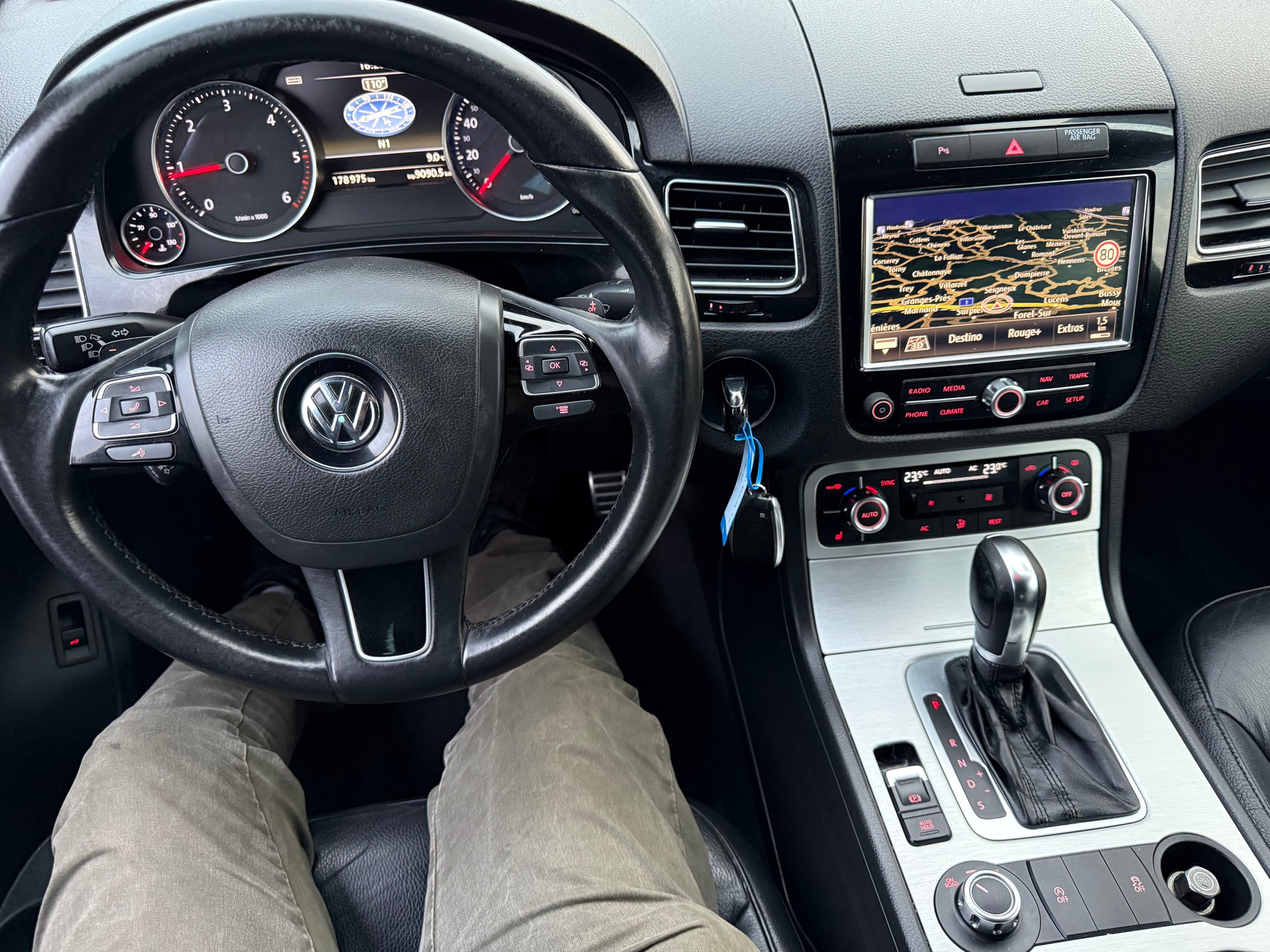 VW Touareg 3.0 TDI BlueMotion Technology Tiptronic-image-15