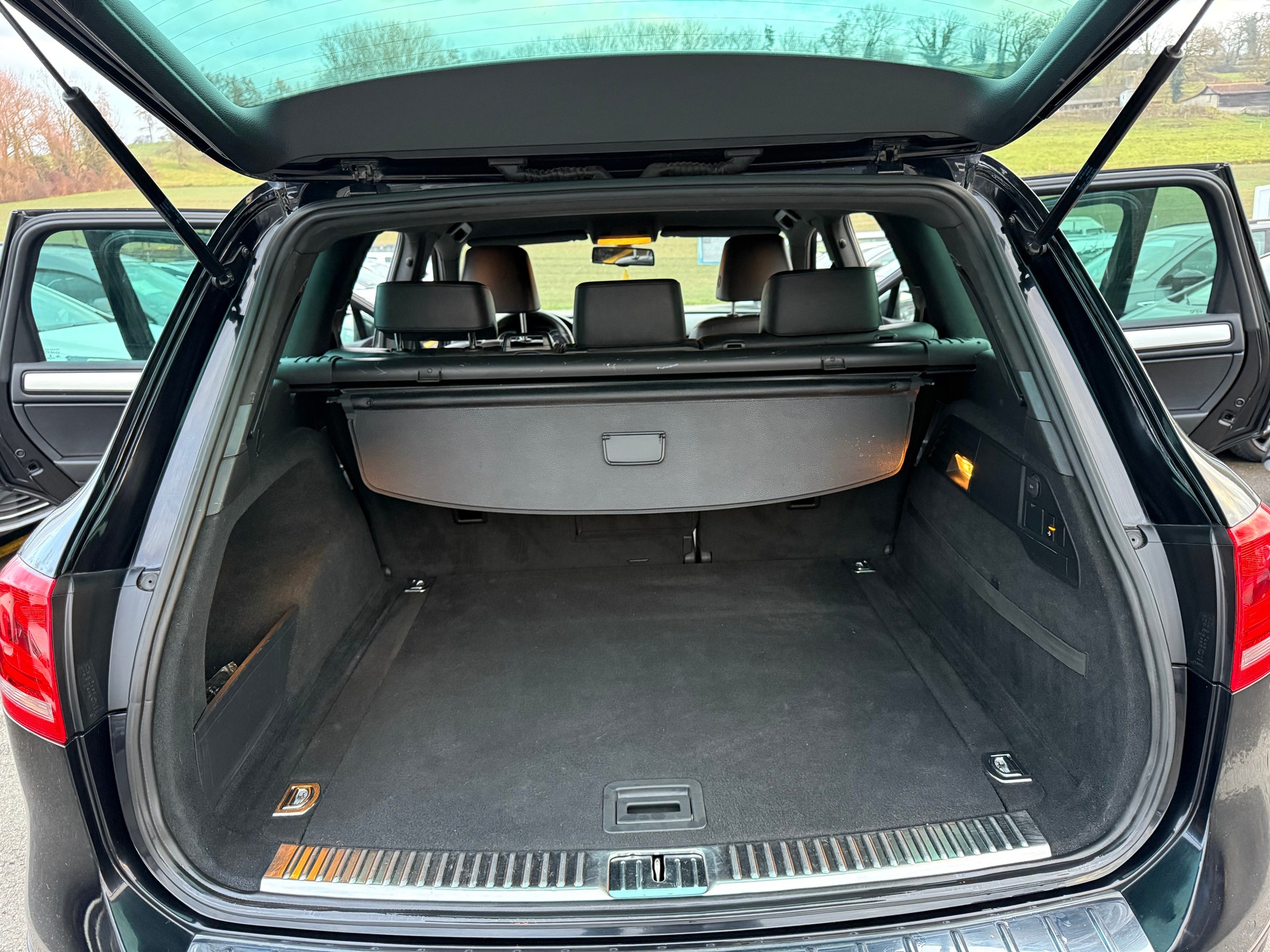 VW Touareg 3.0 TDI BlueMotion Technology Tiptronic-image-10