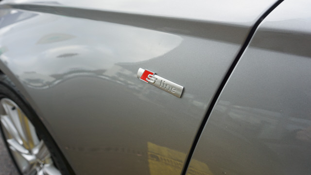 AUDI A6 Avant 2.0 TDI-image-7