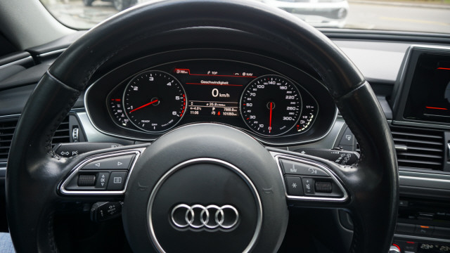 AUDI A6 Avant 2.0 TDI-image-12
