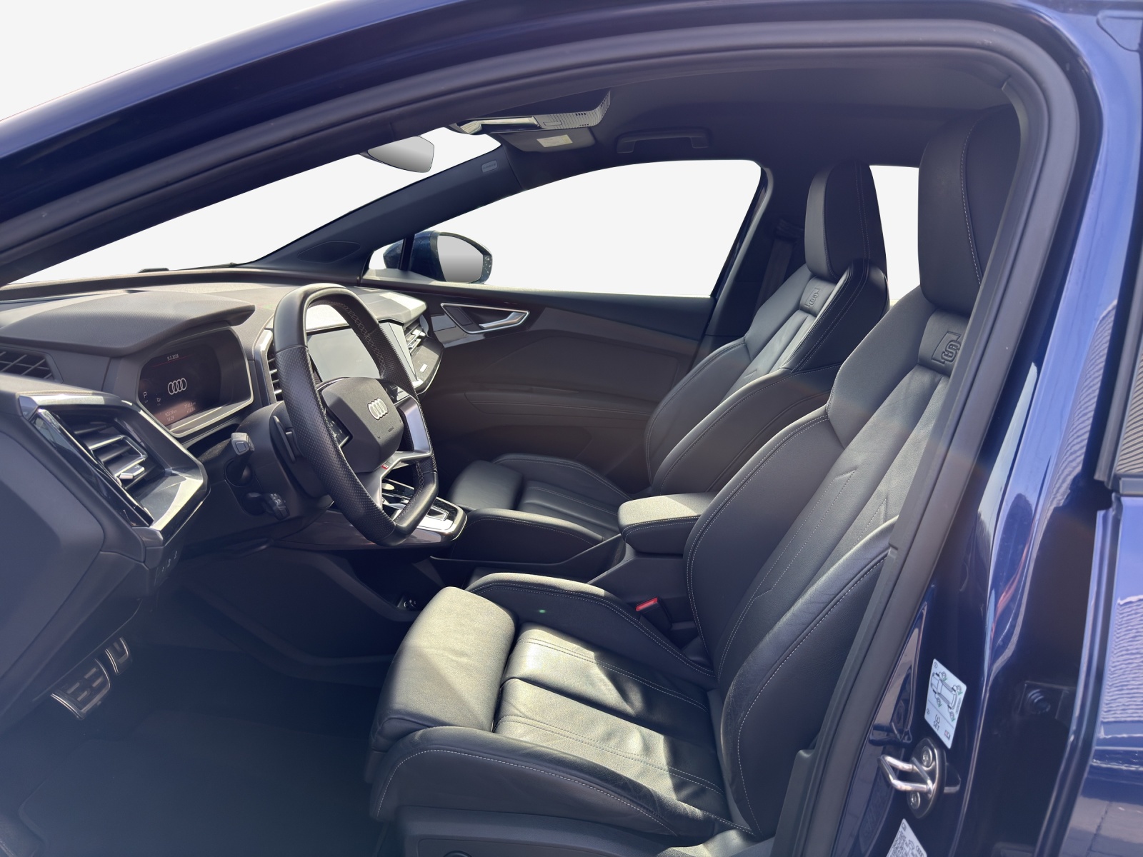 AUDI Q4 e-tron 50 quattro-image-8