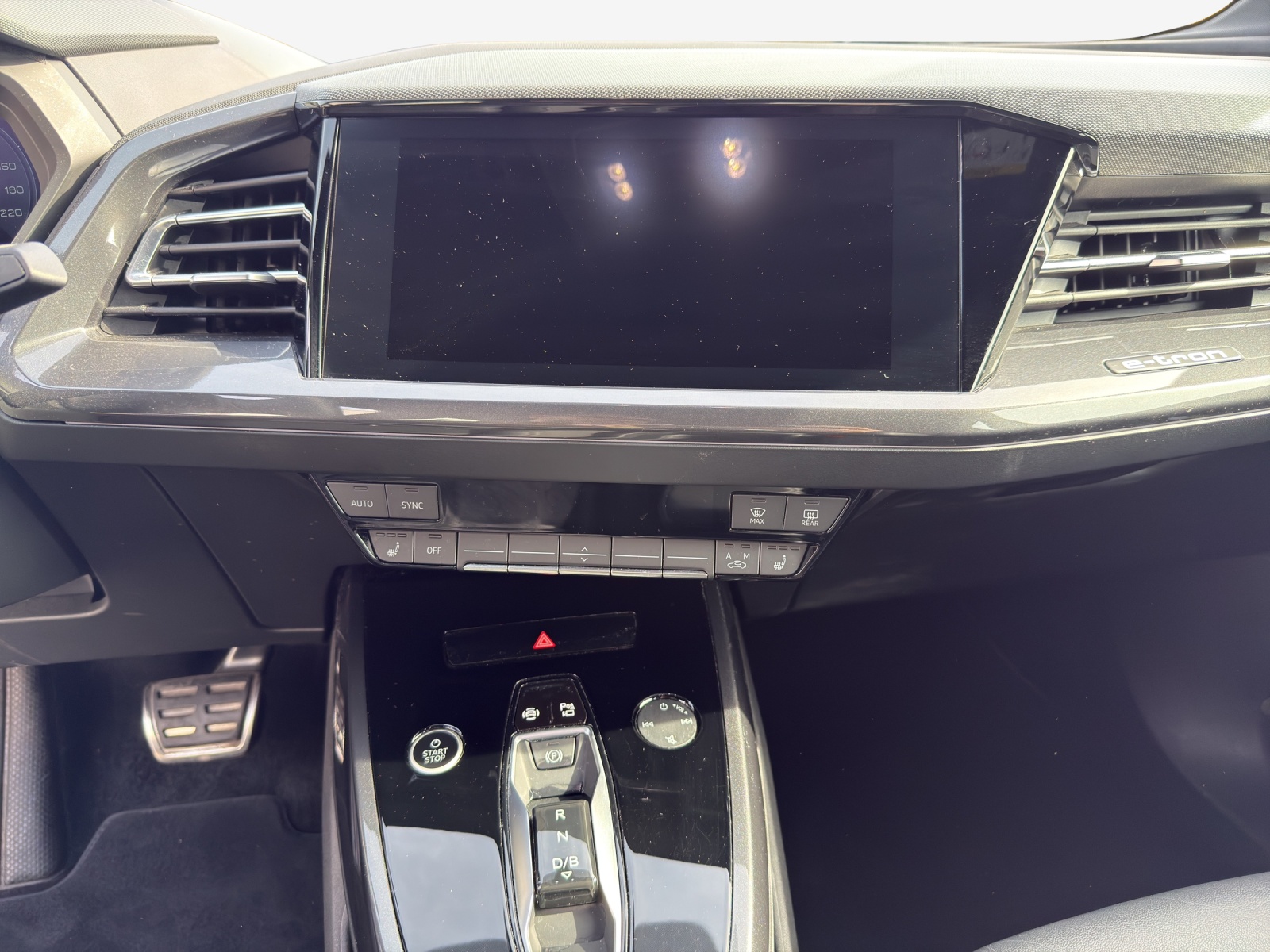 AUDI Q4 e-tron 50 quattro-image-11