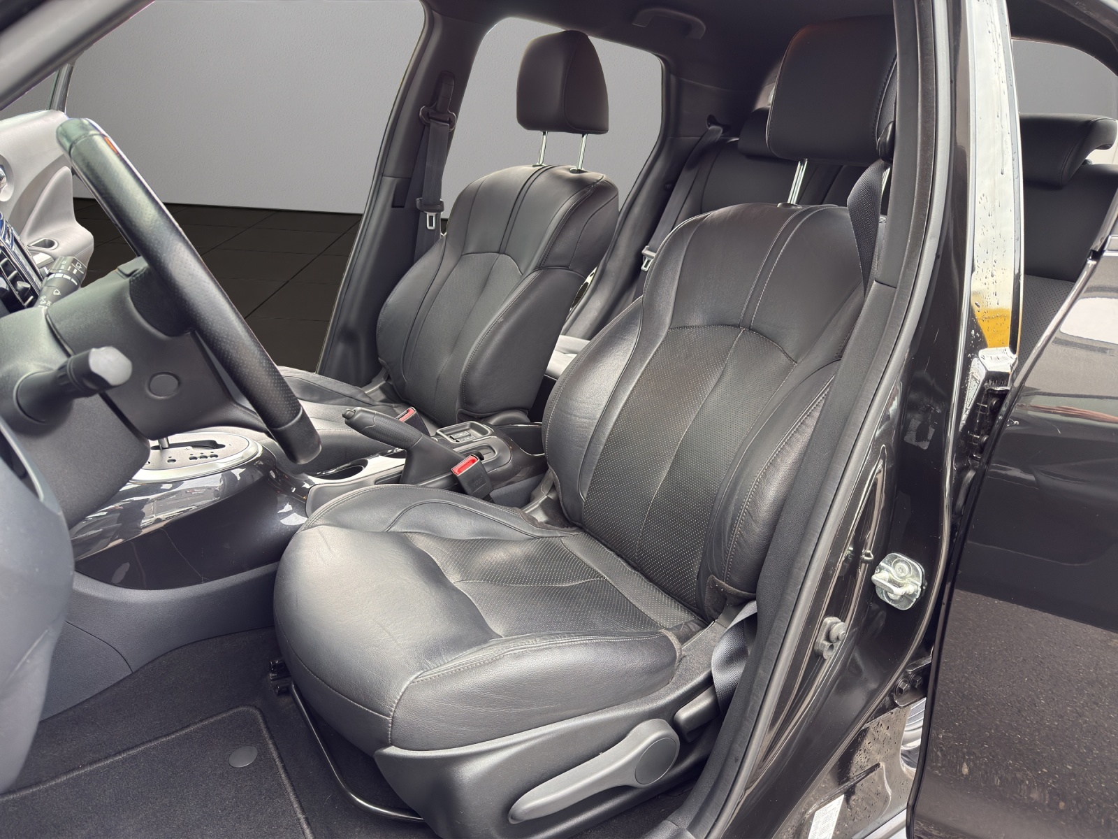 NISSAN Juke 1.6 DIG-T tekna 4x4 Xtronic M-CVT-image-8