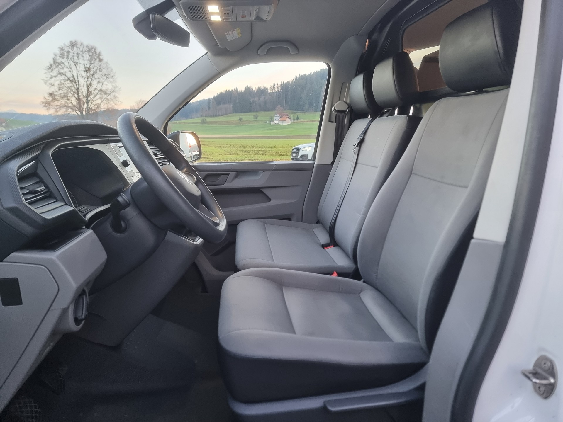 VW T6.1 2.0 TDI-image-3