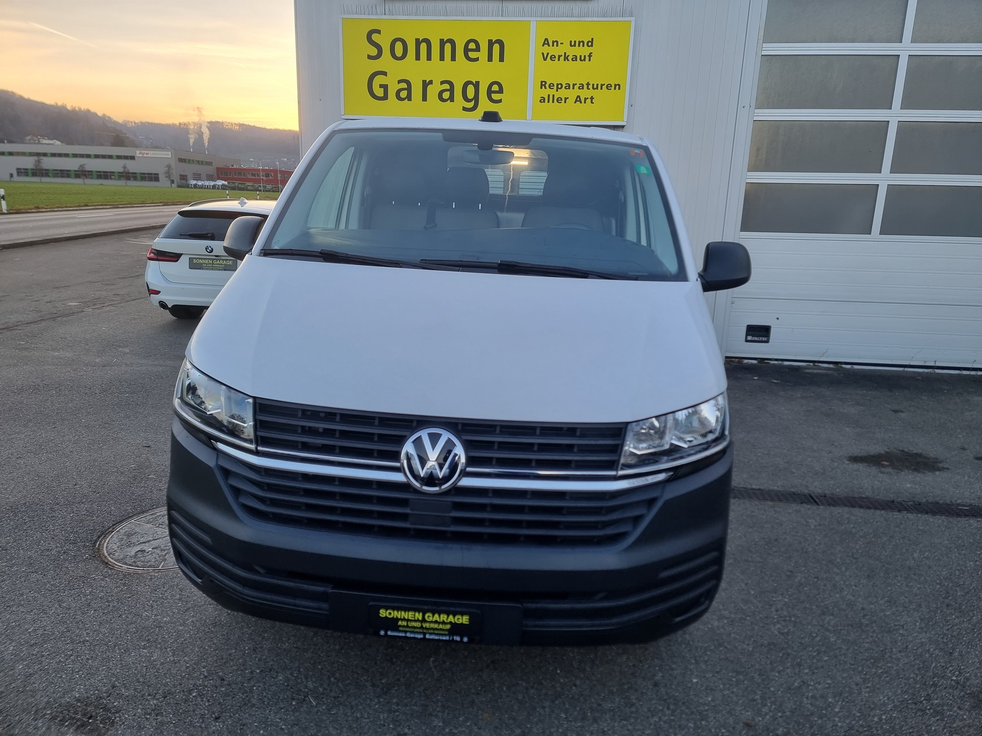 VW T6.1 2.0 TDI-image-1