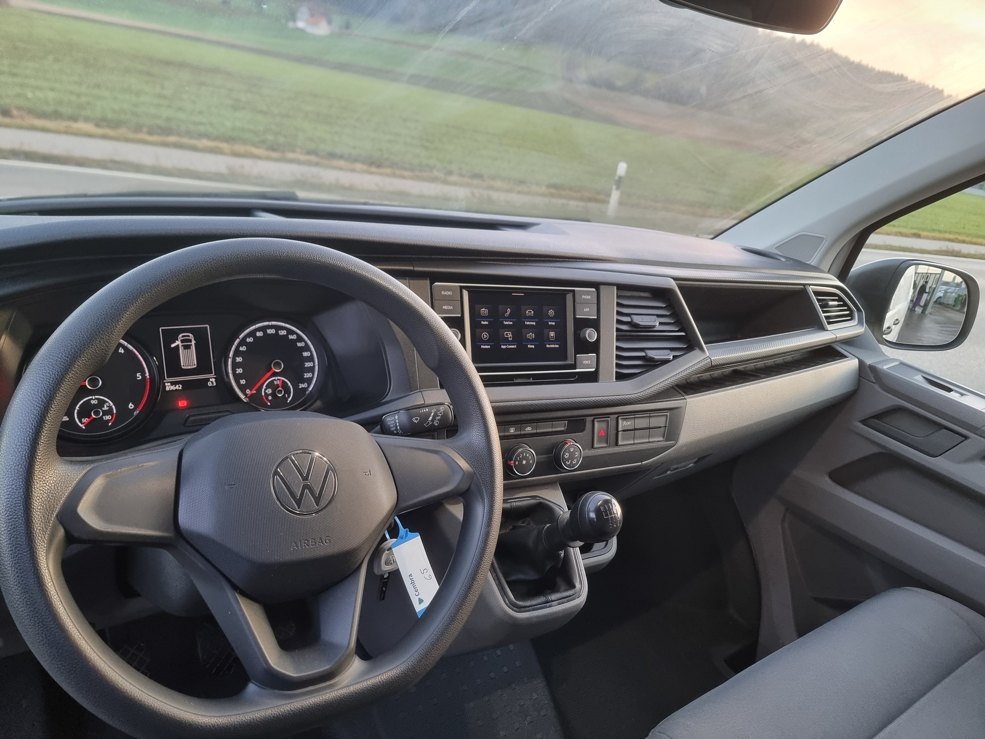 VW T6.1 2.0 TDI-image-5