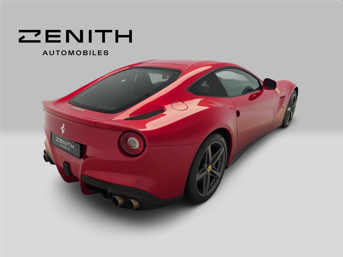 FERRARI F12 Berlinetta-image-4