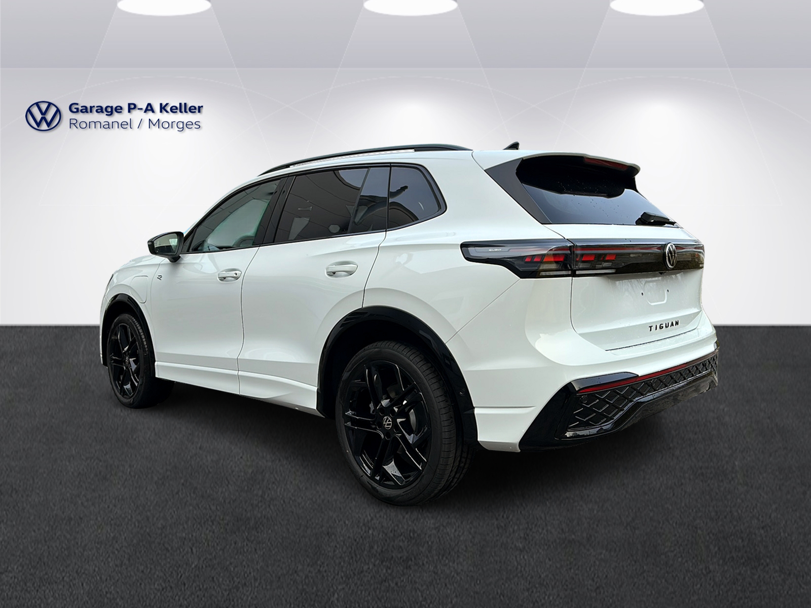 VW Tiguan R-Line 1.5TSI Plugin-Hybride 272CH DSG-image-2