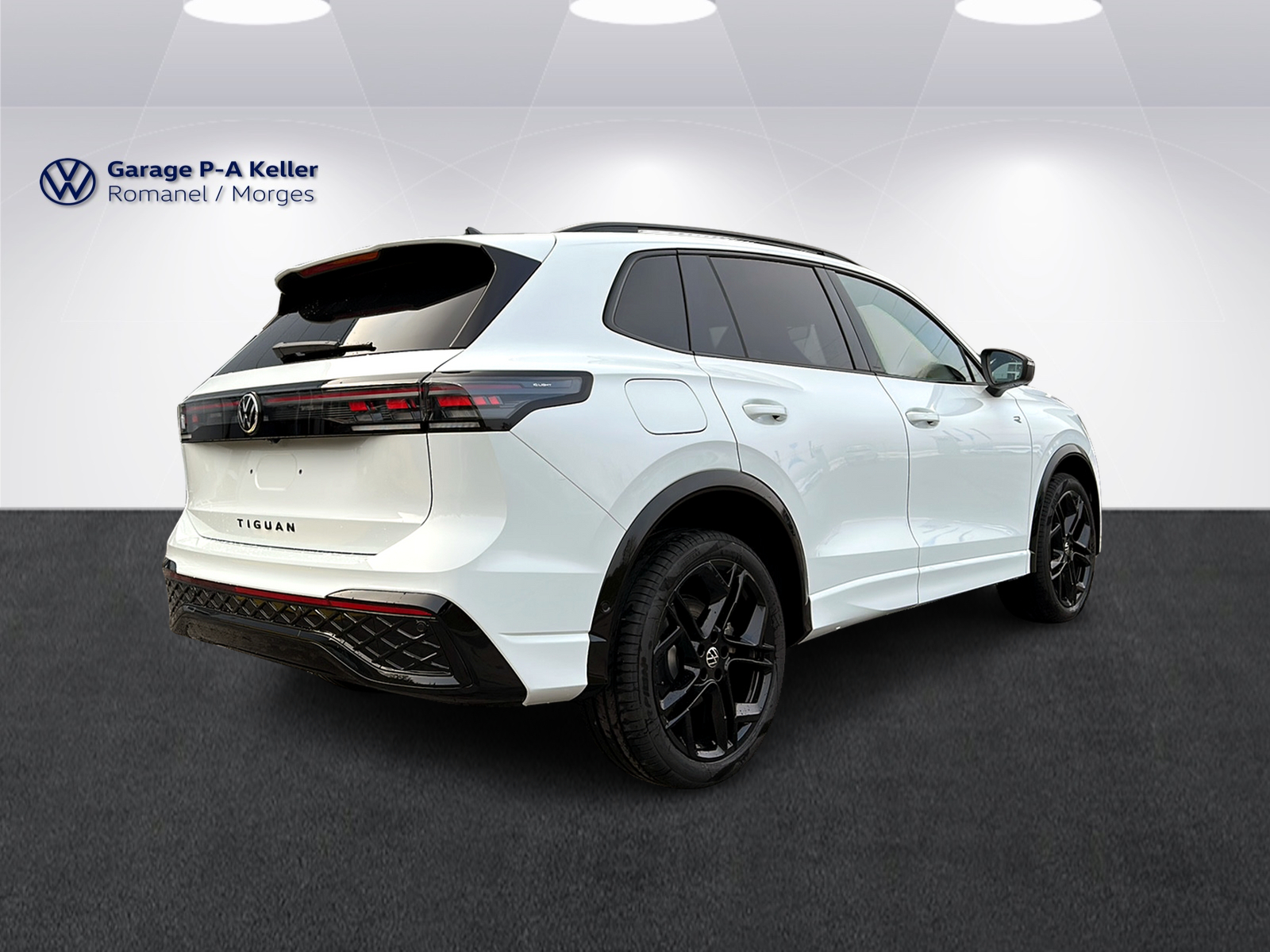 VW Tiguan R-Line 1.5TSI Plugin-Hybride 272CH DSG-image-4