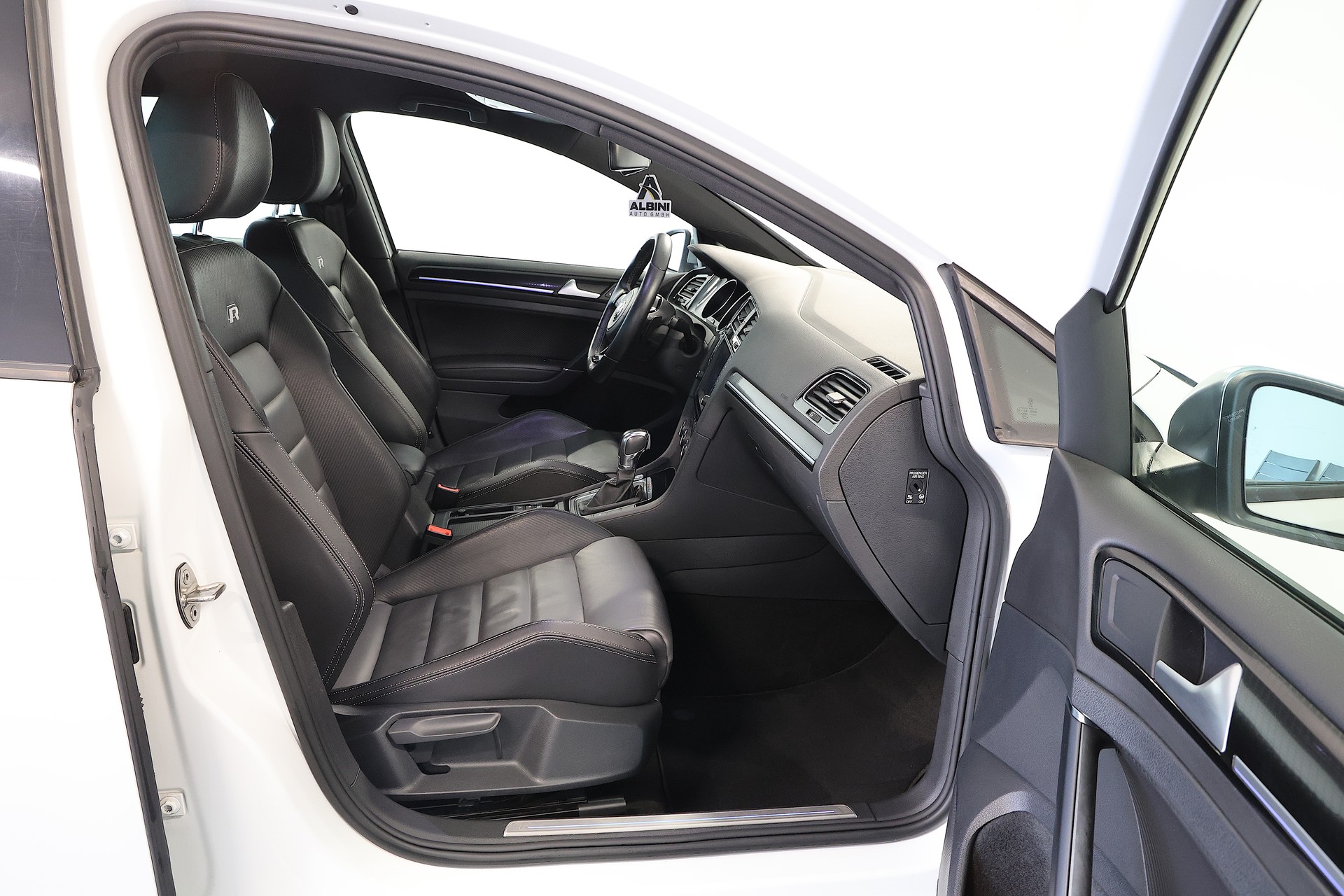 VW Golf 2.0 TSI R 4Motion DSG-image-13
