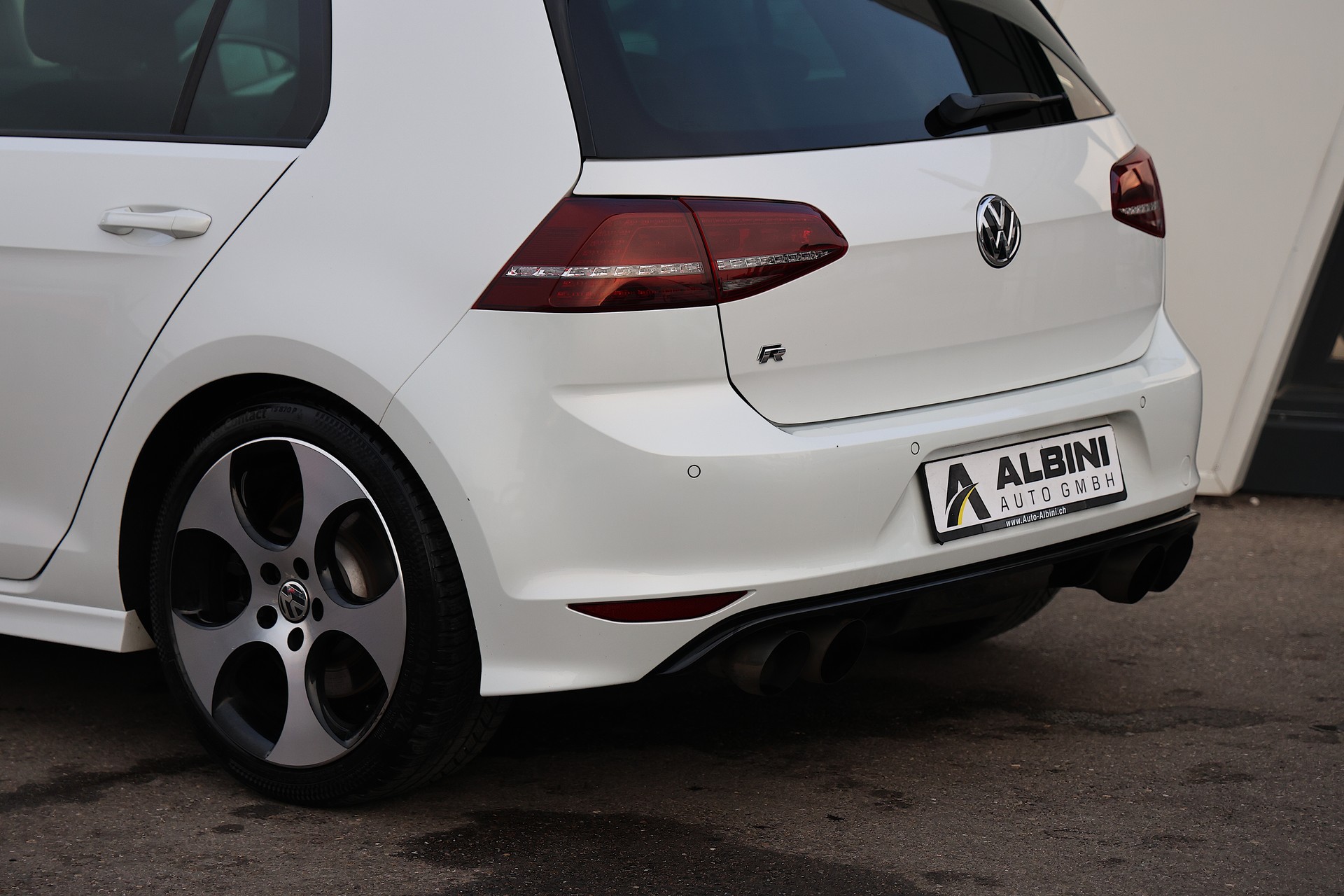 VW Golf 2.0 TSI R 4Motion DSG-image-5