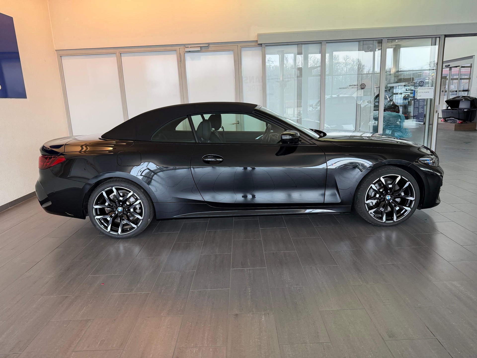 BMW 430i xDrive SAG Cabrio M-Sport-image-4