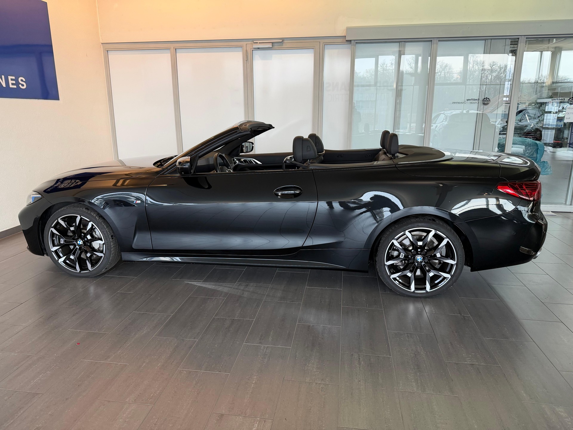 BMW 430i xDrive SAG Cabrio M-Sport-image-8