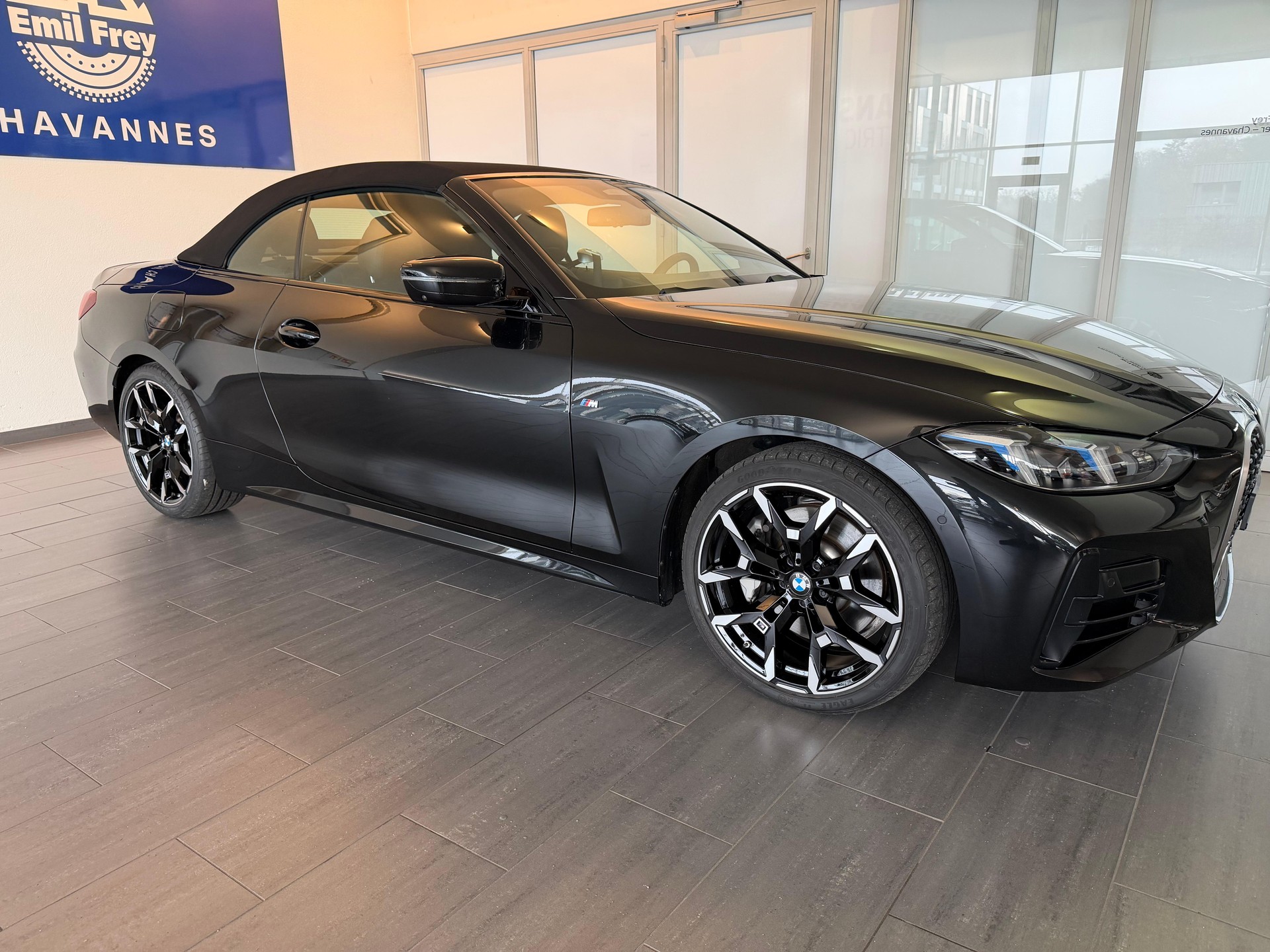 BMW 430i xDrive SAG Cabrio M-Sport-image-2