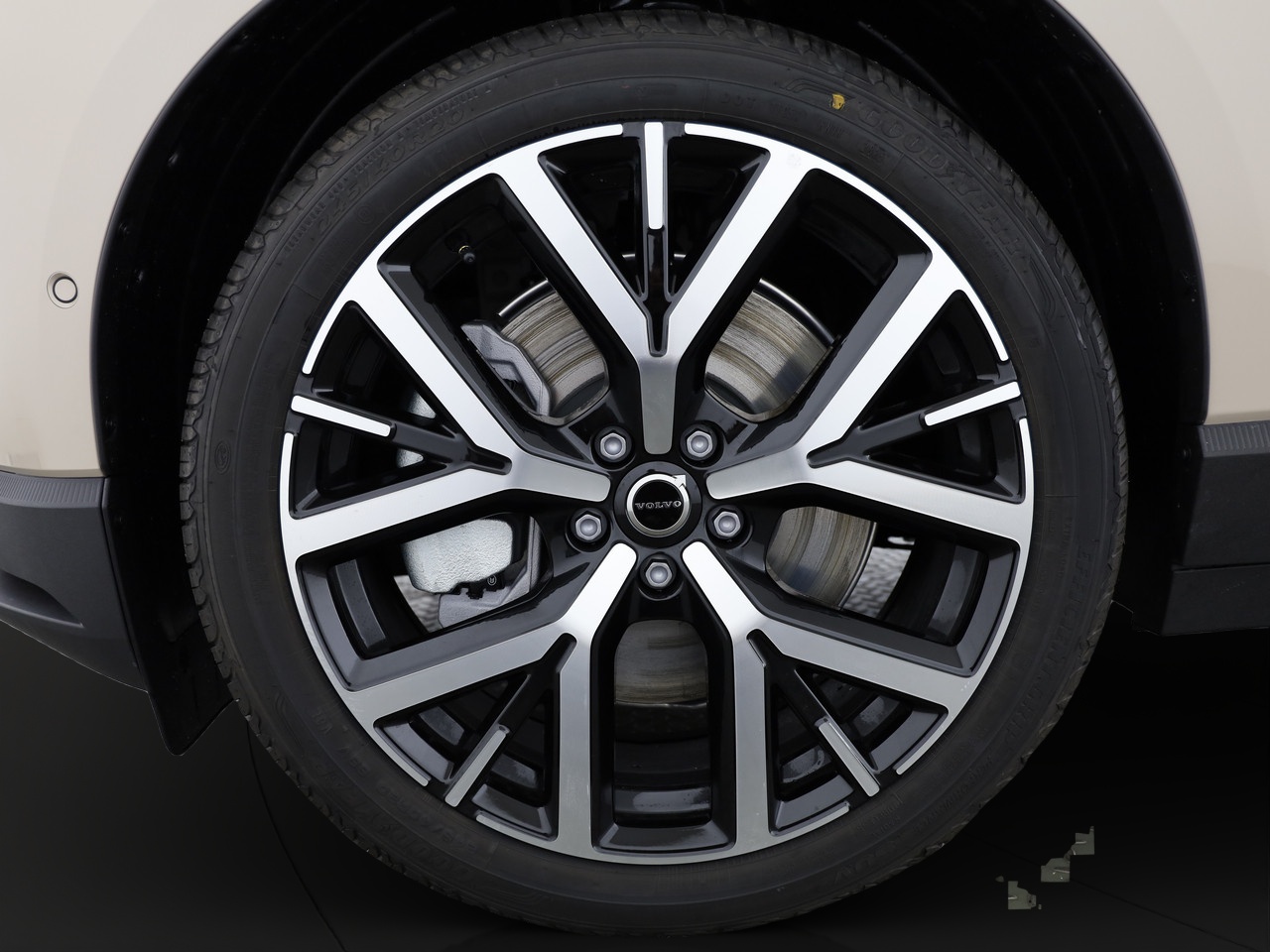 VOLVO EX30 E60 Twin Ultra Performance AWD-image-6