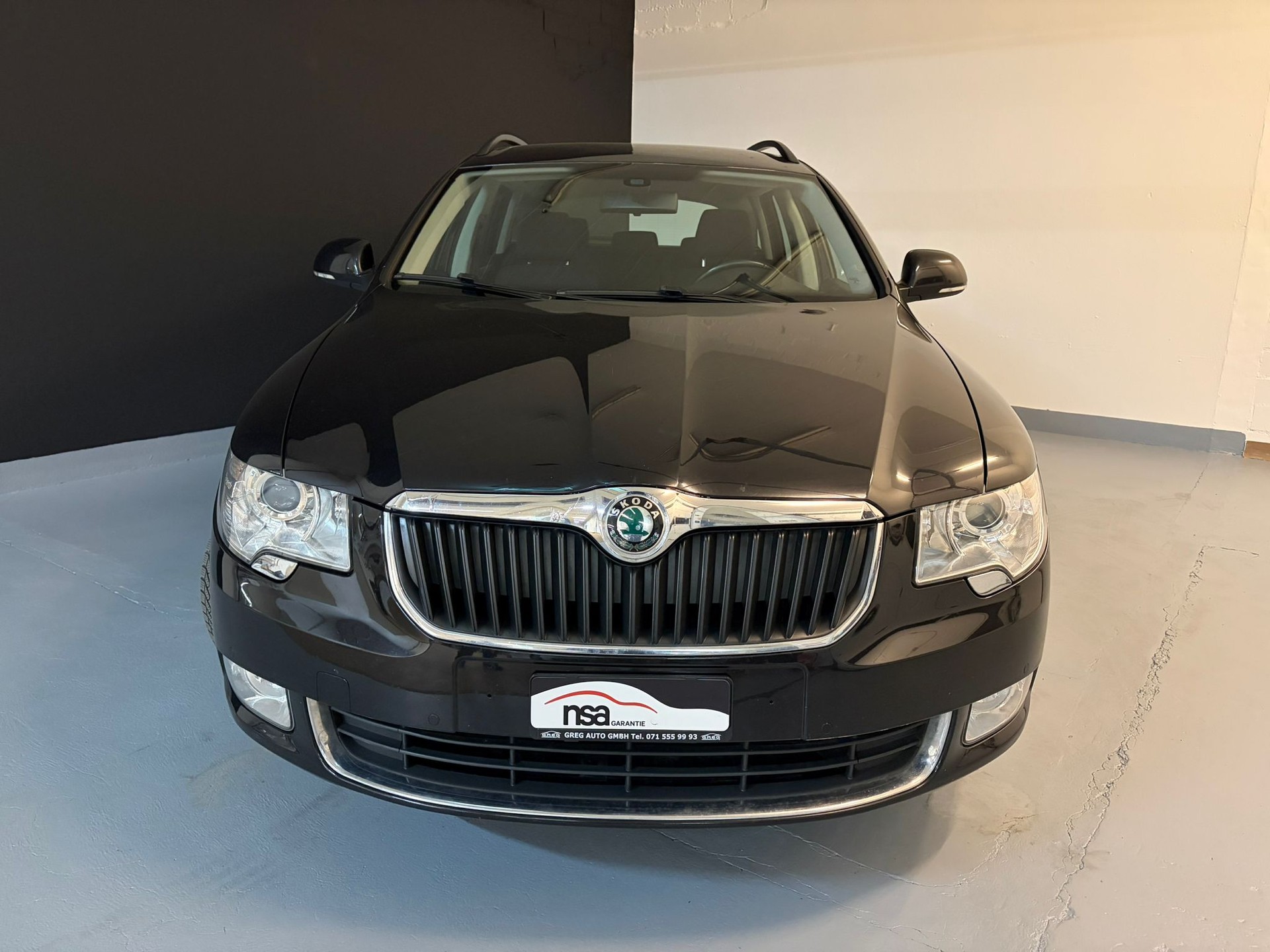 SKODA Superb Combi 2.0 TDi Elegance 4x4 DSG ***CH-Fahrzeug***-image-1