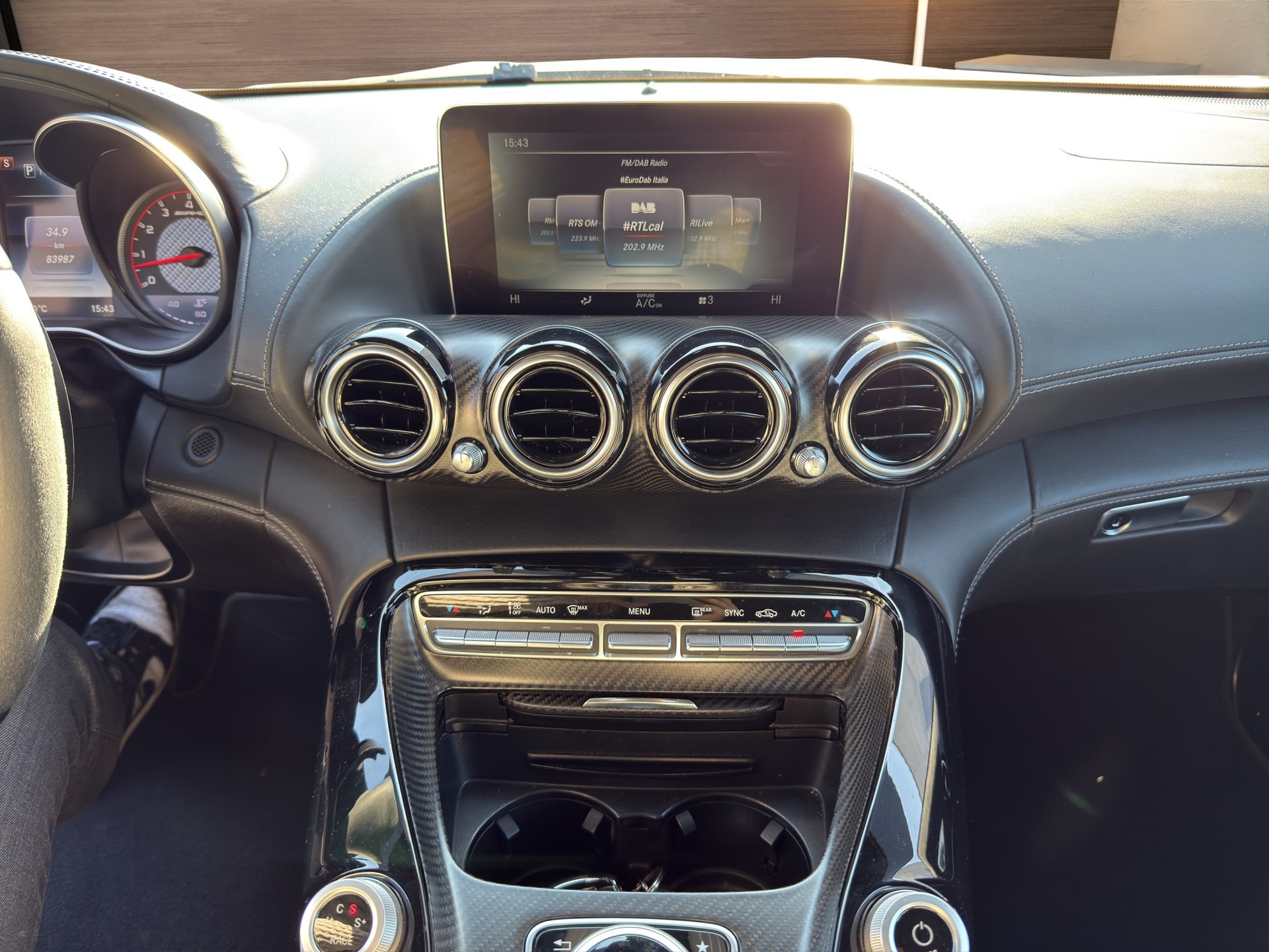 MERCEDES-BENZ AMG GT S Speedshift DCT-image-12