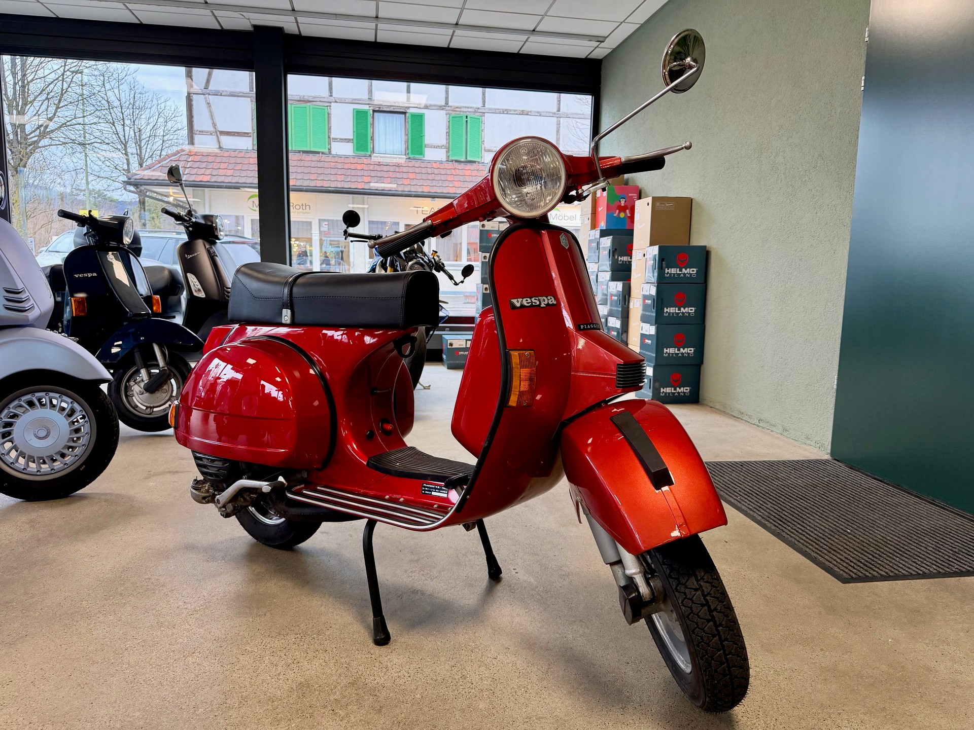 PIAGGIO Vespa PX 125 E-showroom-element-1