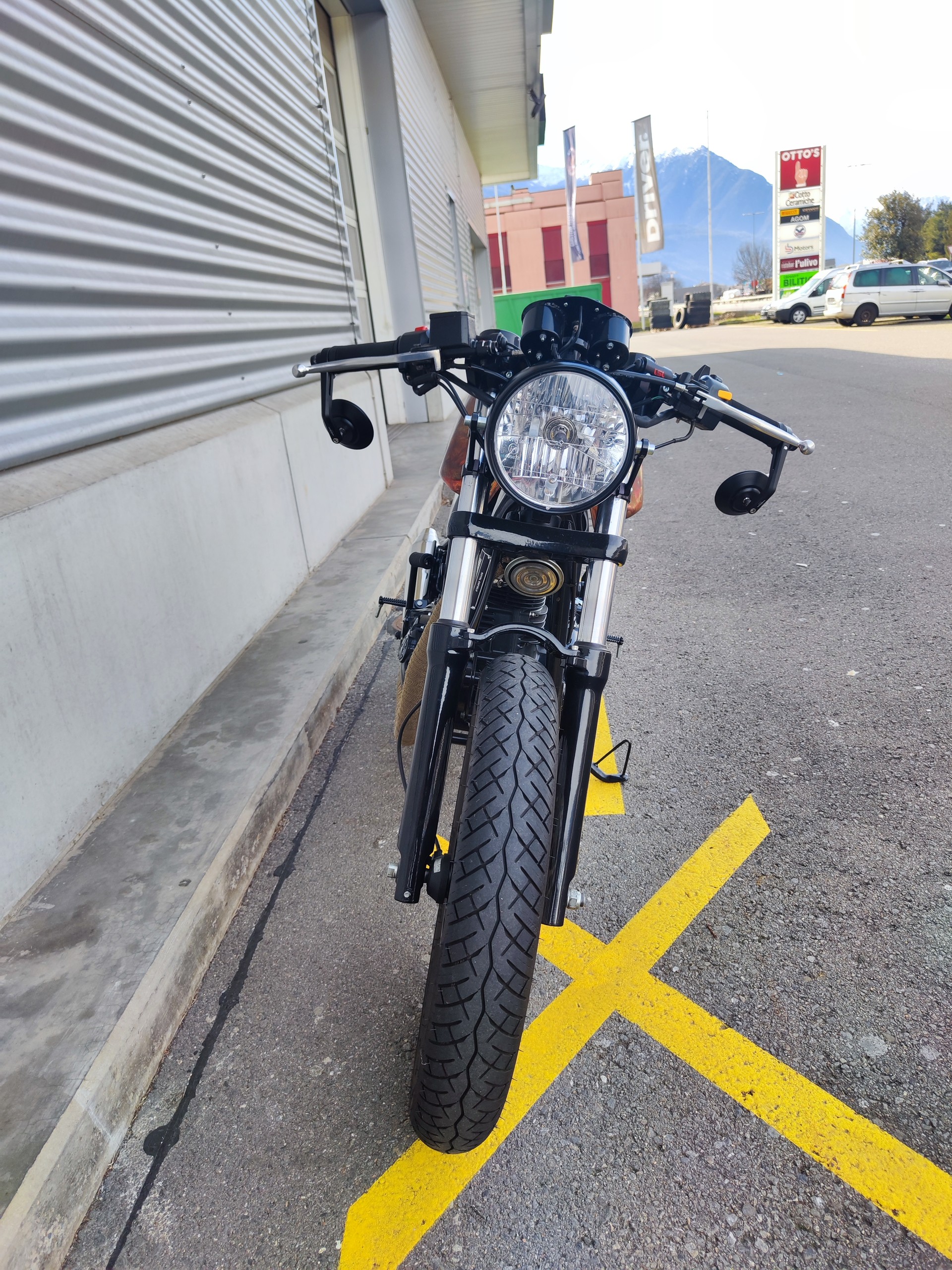 ROYAL ENFIELD Continental GT 535-showroom-element-2