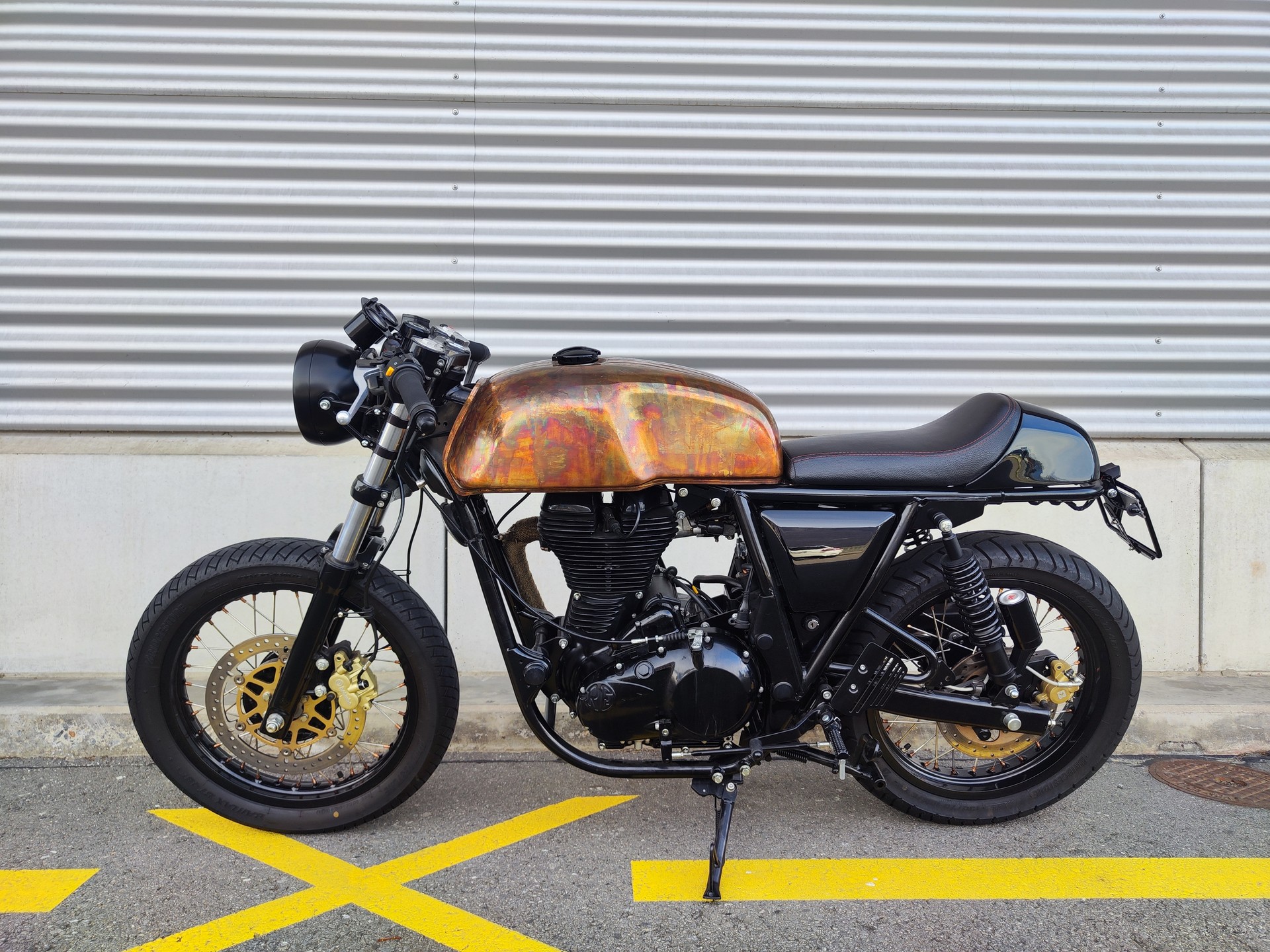 ROYAL ENFIELD Continental GT 535-showroom-element-1